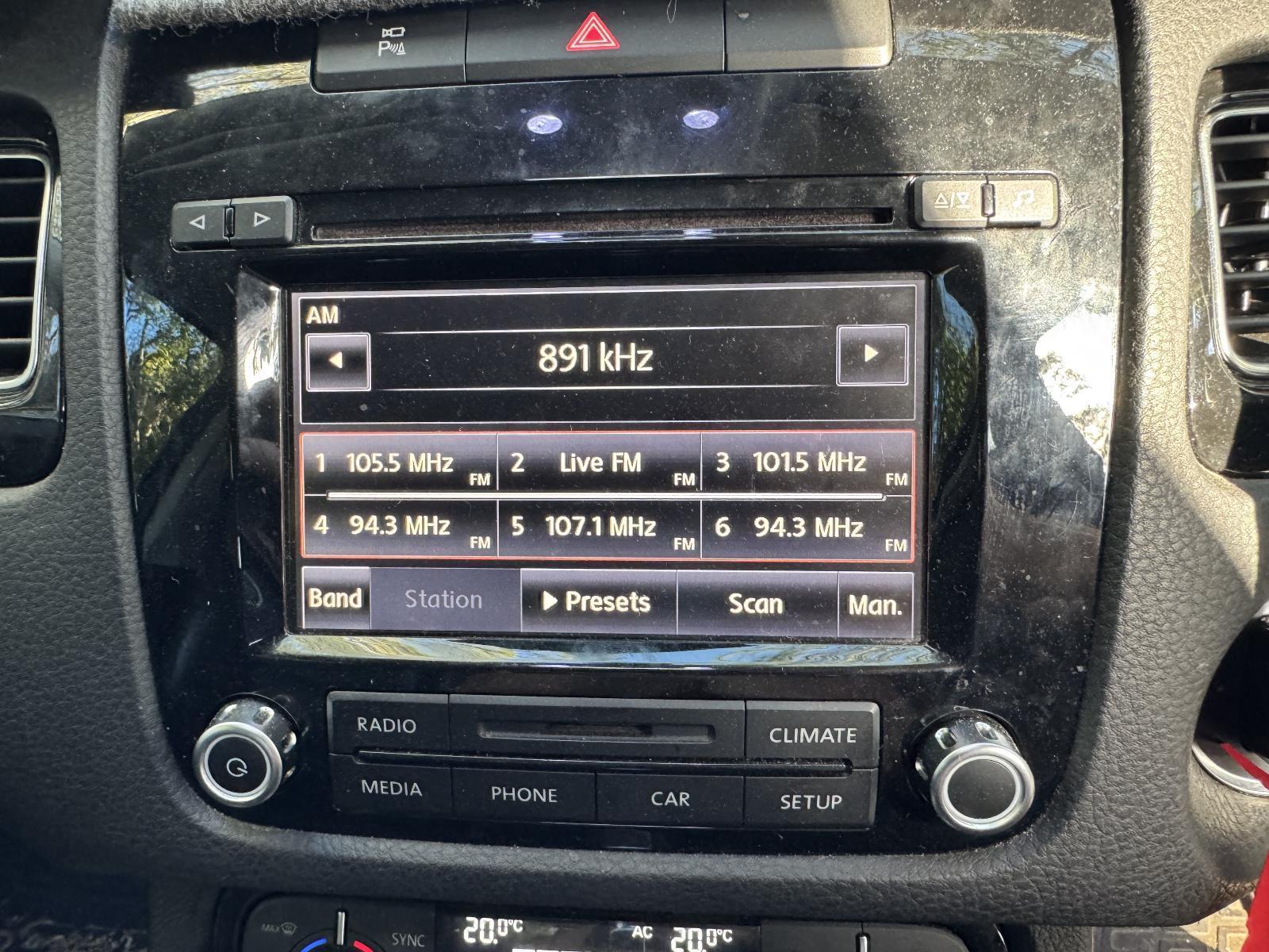 View Auto part Radio/Cd/Dvd/Sat/Tv VOLKSWAGEN TOUAREG 2012