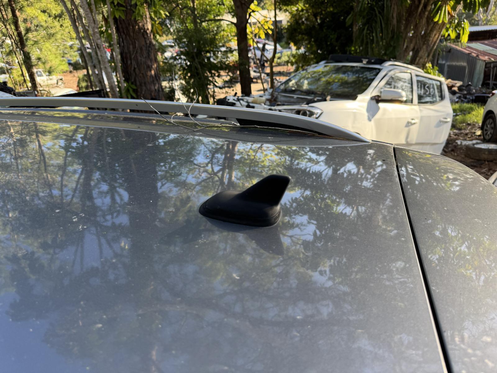 View Auto part Antenna VOLKSWAGEN TOUAREG 2012