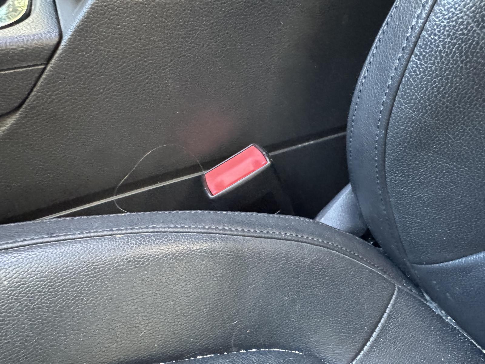 View Auto part Seatbelt/Stalk VOLKSWAGEN TOUAREG 2012