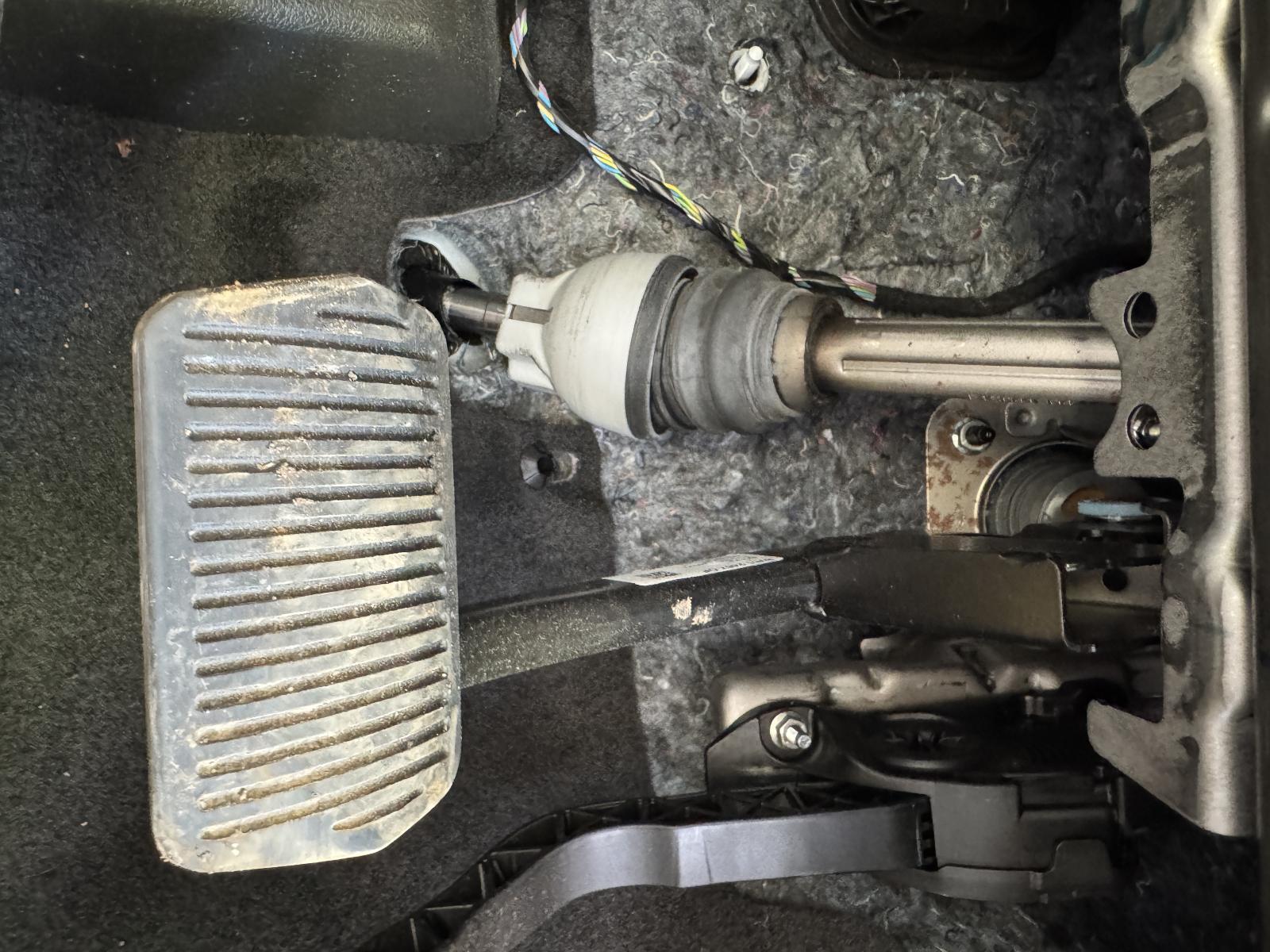 View Auto part Pedal Assembly FORD FOCUS 2015