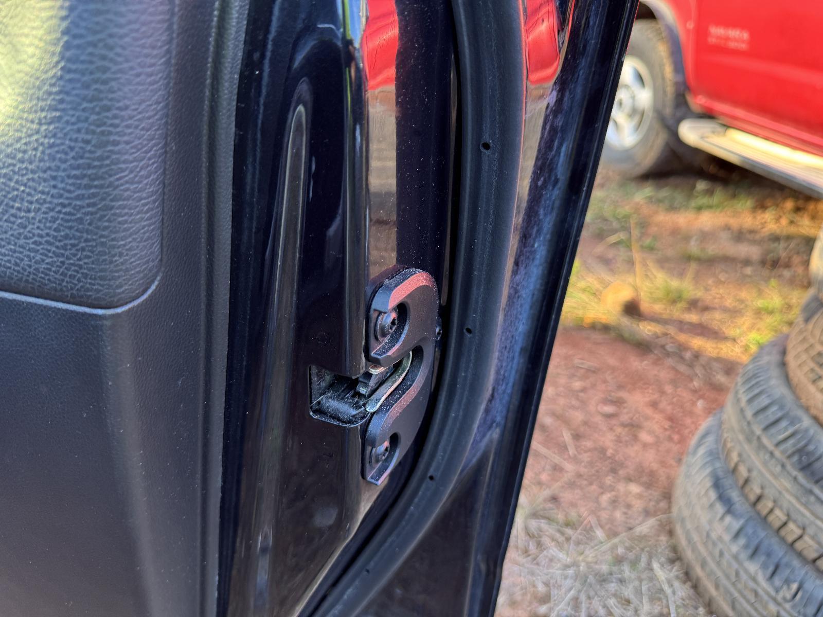 View Auto part Door/Boot/Gate Lock HOLDEN CAPTIVA 2013
