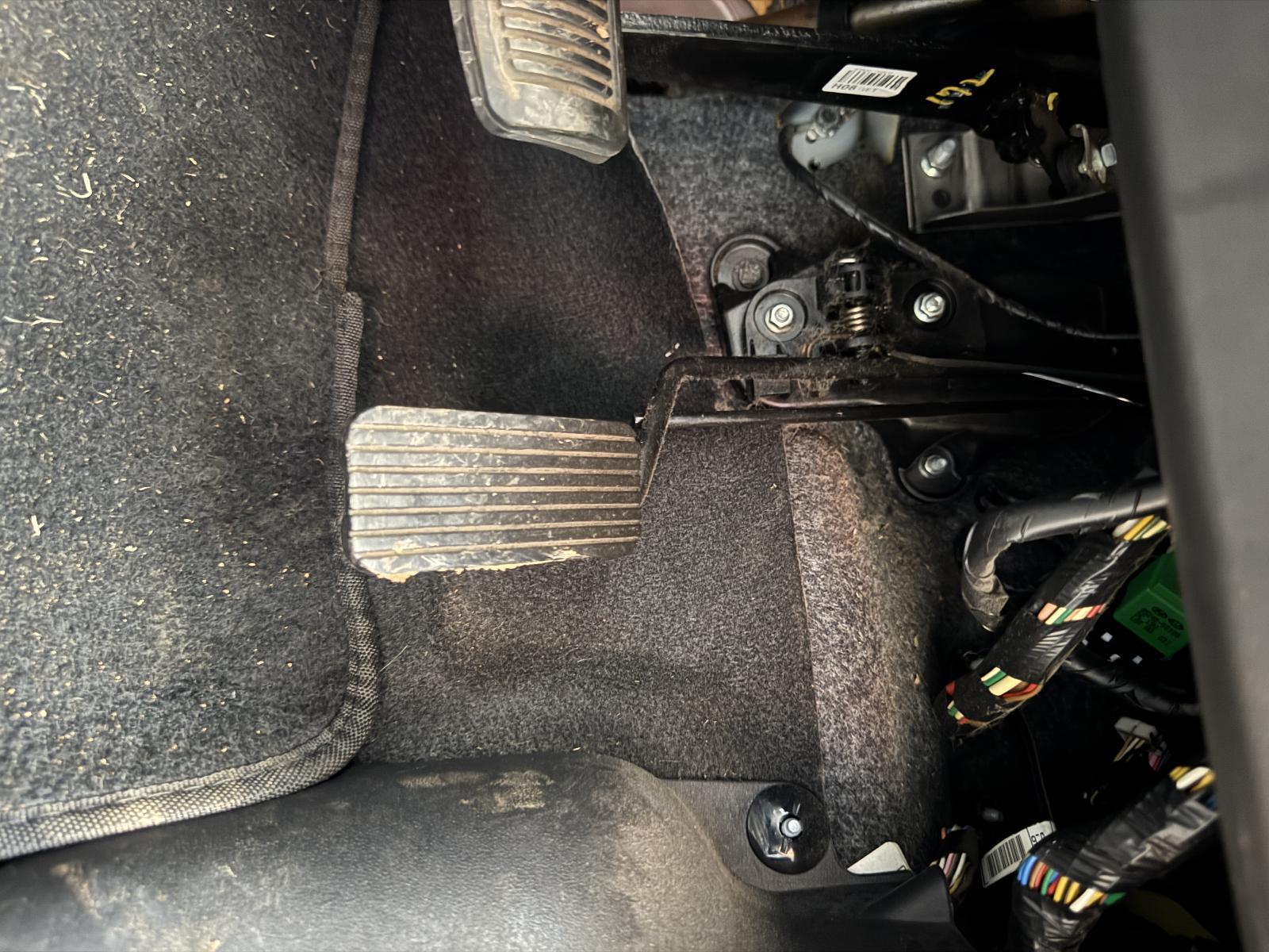 View Auto part Pedal Assembly HYUNDAI I30 2011