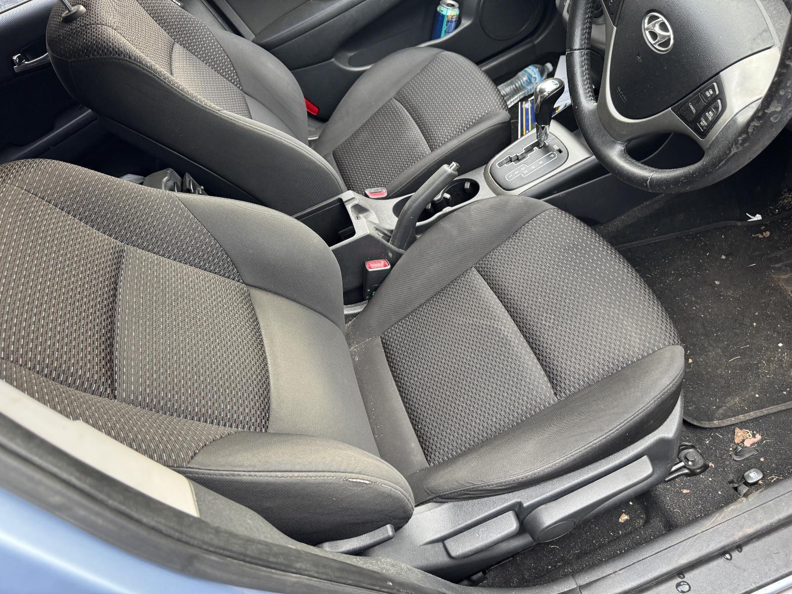 View Auto part Front Seat HYUNDAI I30 2011