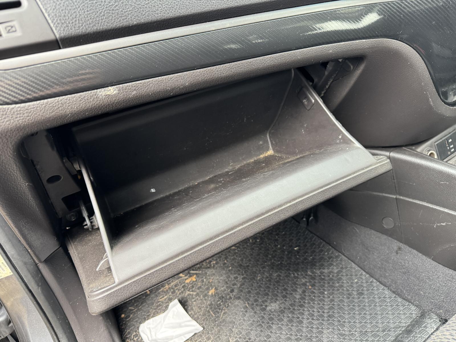 View Auto part Glove Box Hyundai Santa Fe 2011