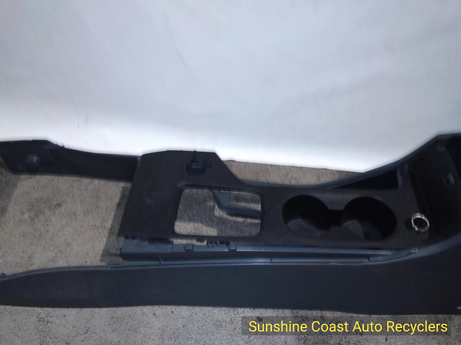 2013 Mazda Bt50 Console View Auto part Console Mazda Bt50 2013