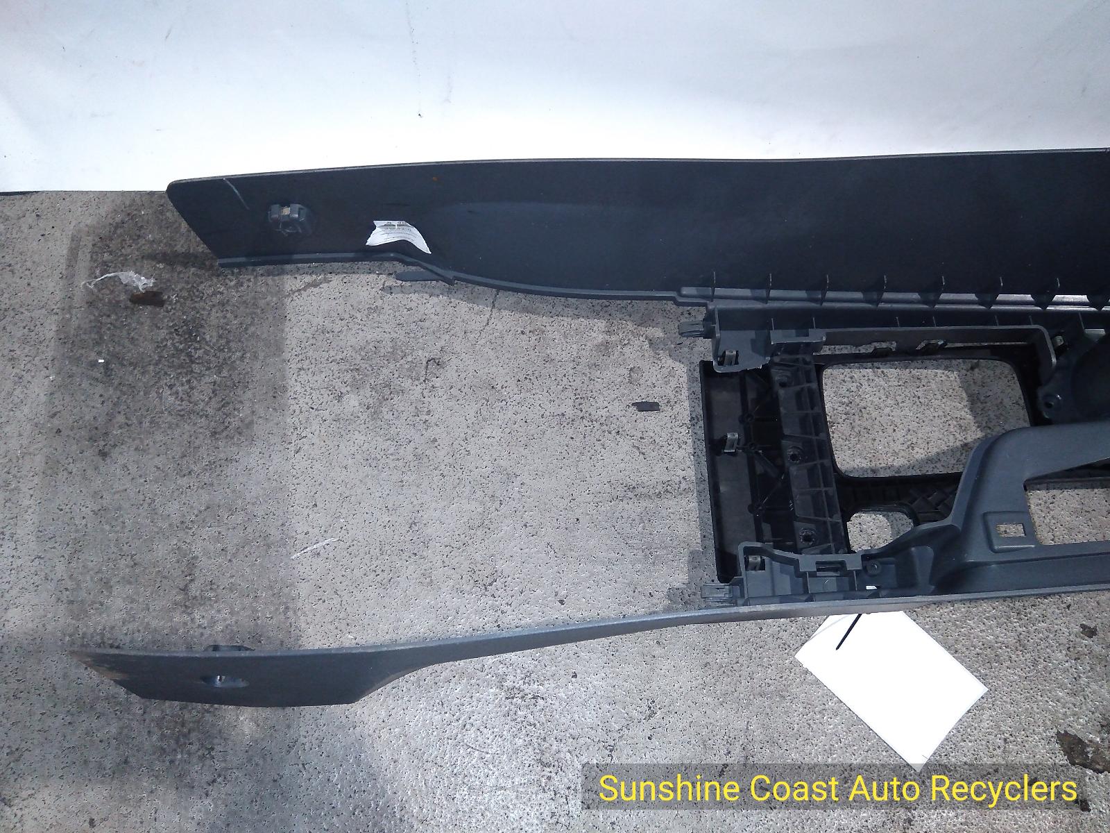 2013 Mazda Bt50 Console View Auto part Console Mazda Bt50 2013
