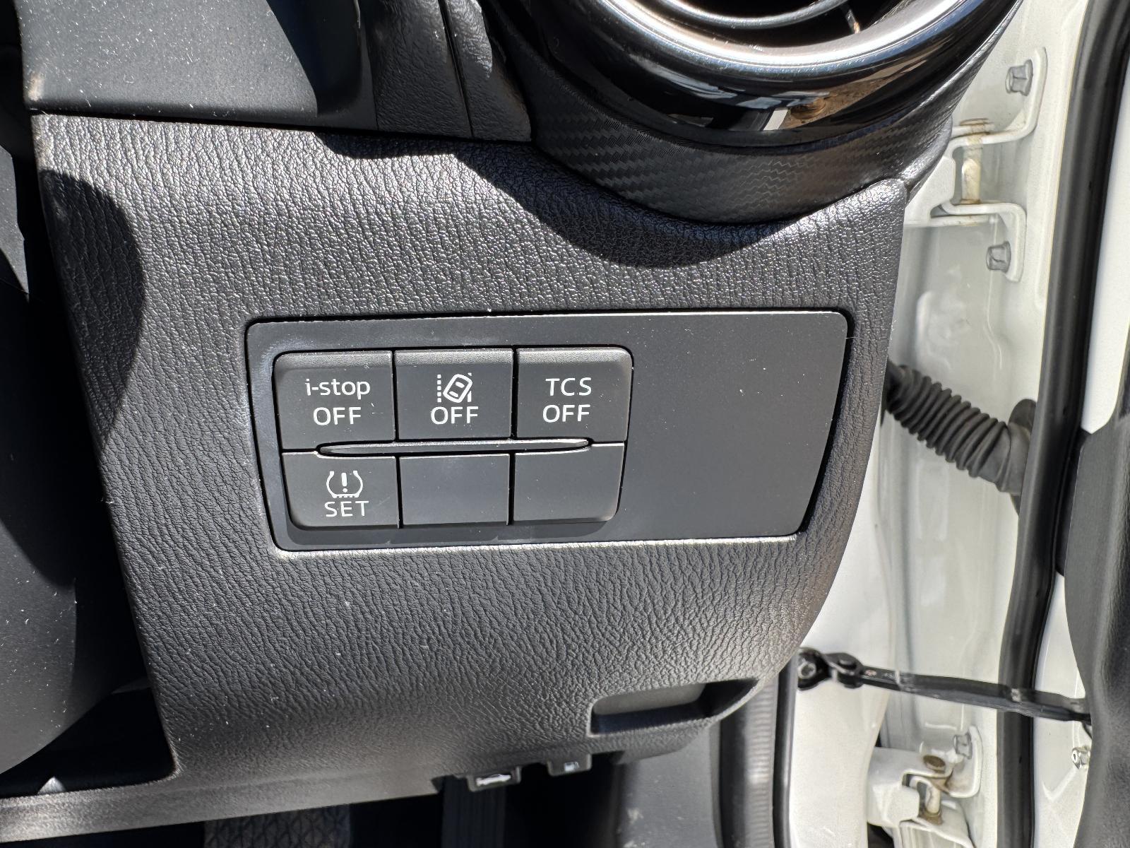 View Auto part Misc Switch/Relay MAZDA CX3 2023