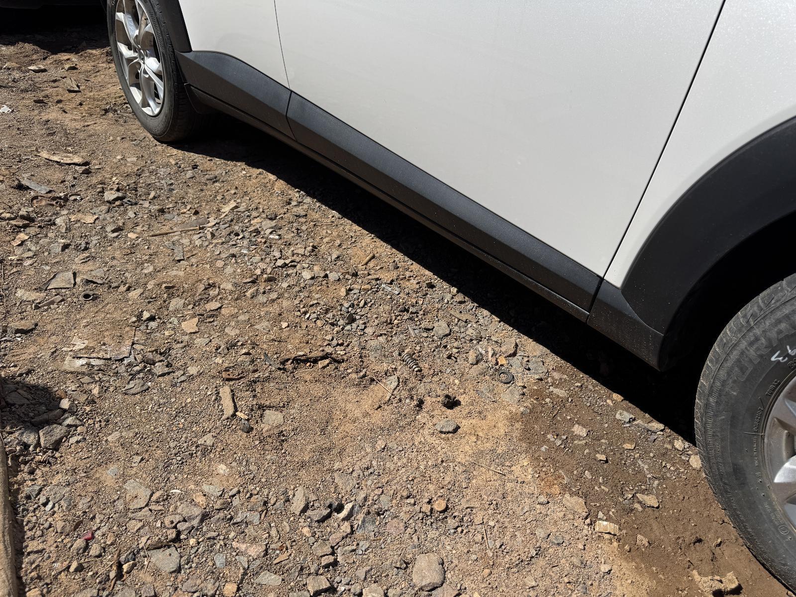 View Auto part Side Step/Skirt MAZDA CX3 2023