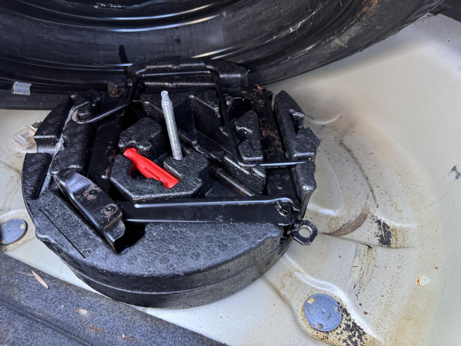 View Auto part Jack/Tool Kit HOLDEN CRUZE 2010