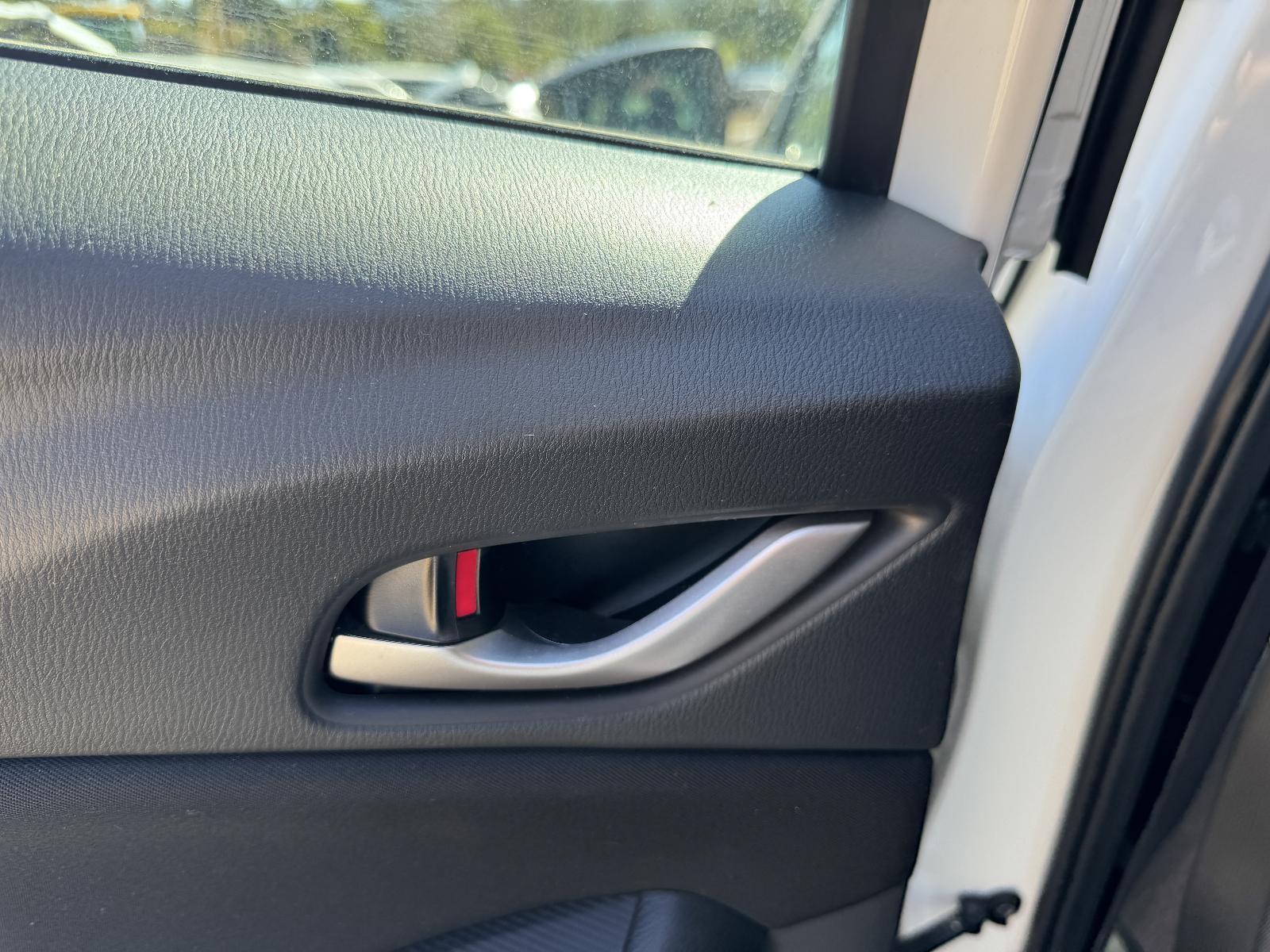 View Auto part Door Handle MAZDA CX3 2023