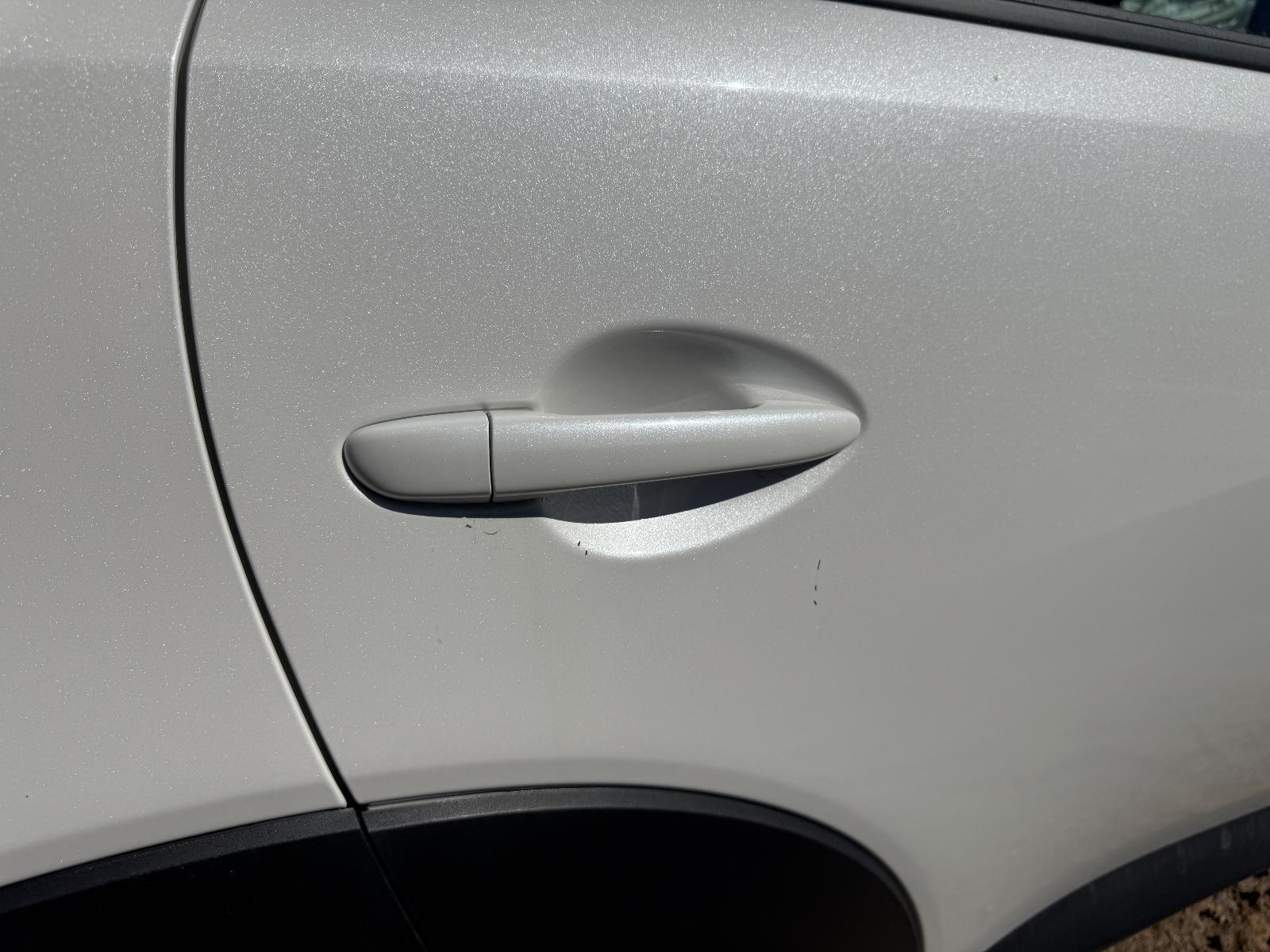 View Auto part Door Handle MAZDA CX3 2023