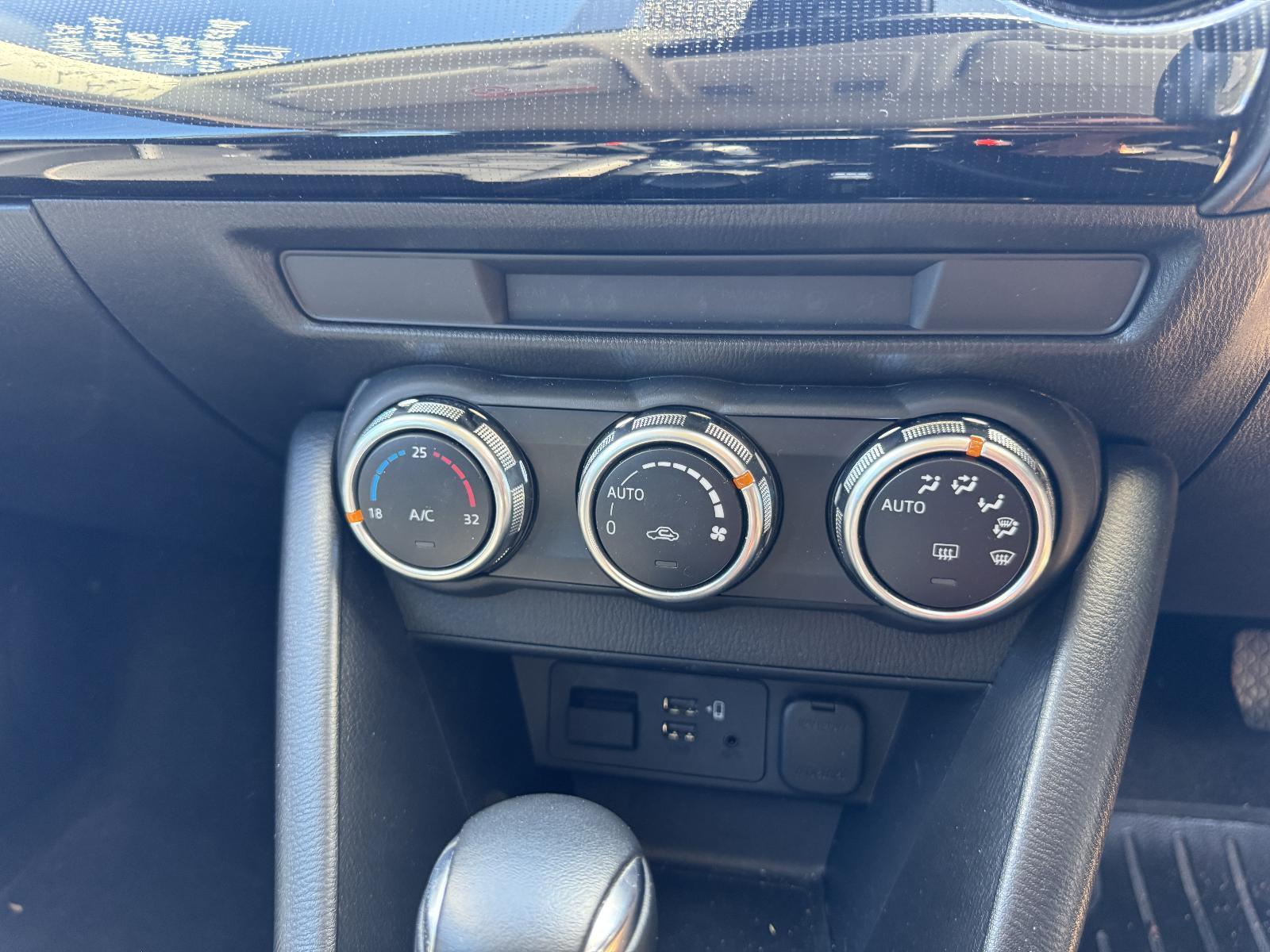 View Auto part Heater/Ac Controls MAZDA CX3 2023
