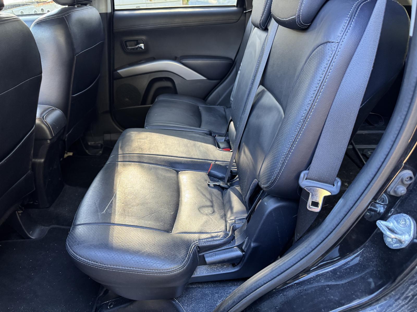 View Auto part 2nd Seat (Rear Seat) MITSUBISHI OUTLANDER 2010