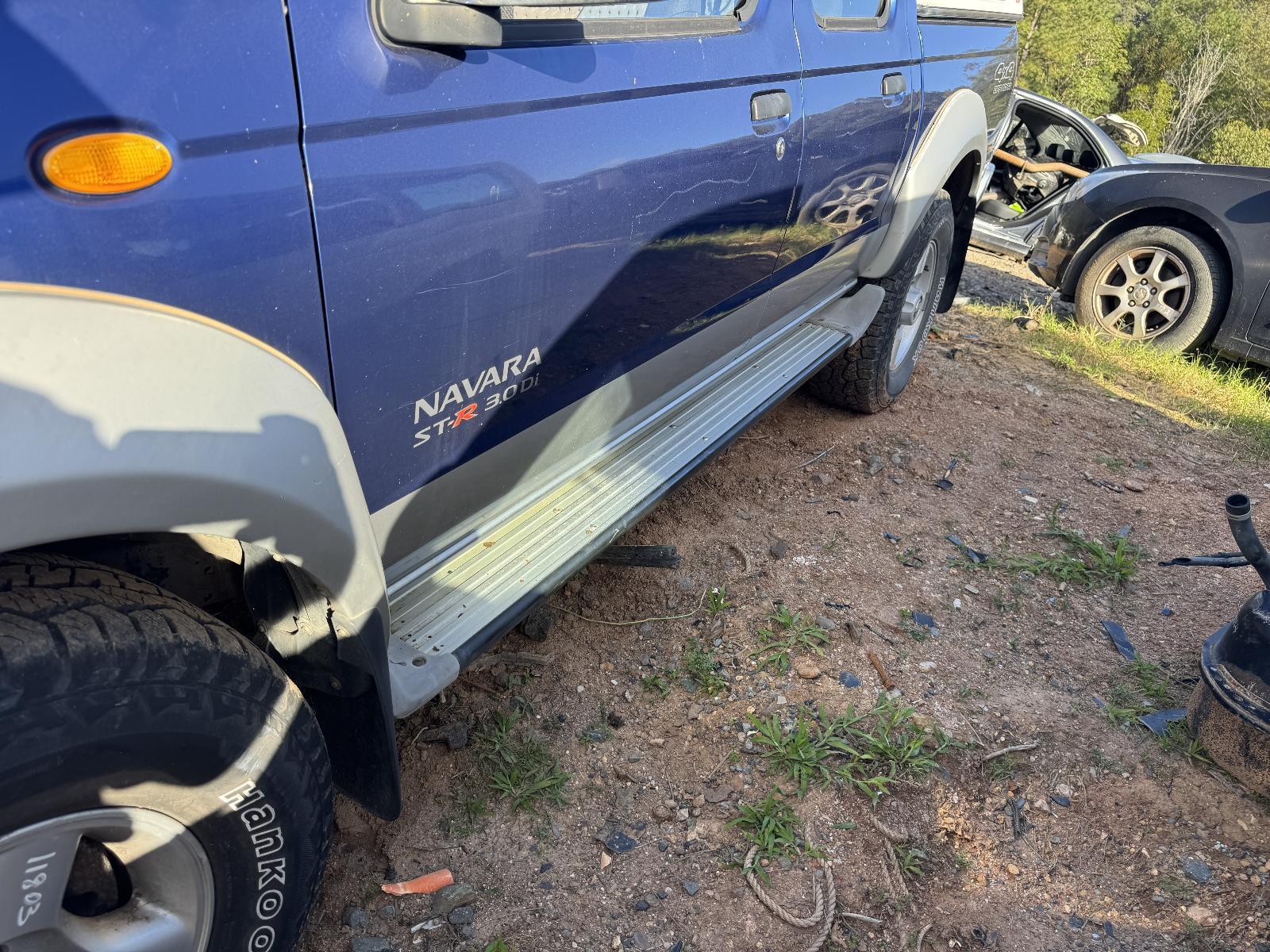 View Auto part Side Step/Skirt NISSAN NAVARA 2004