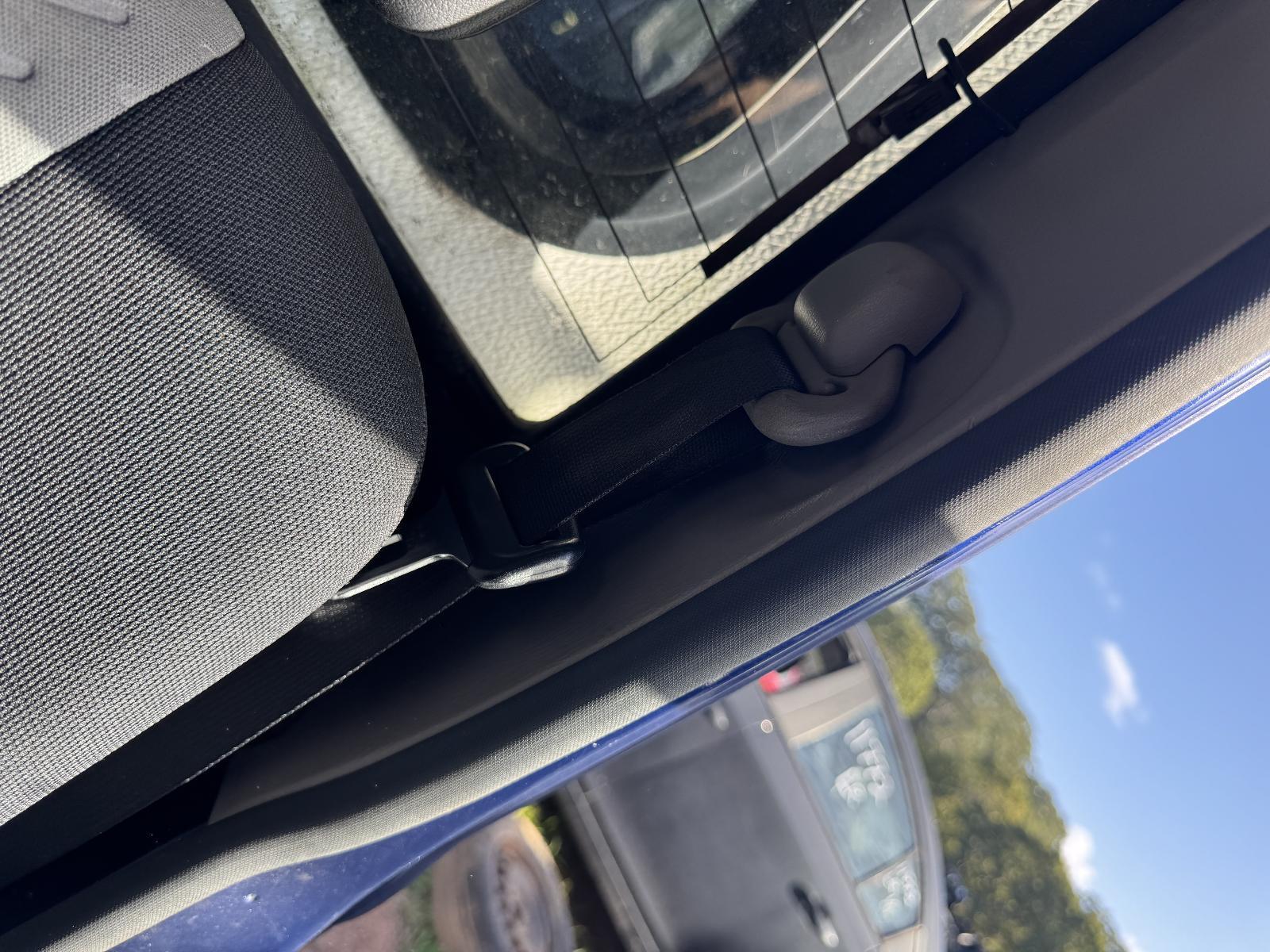 View Auto part Seatbelt/Stalk NISSAN NAVARA 2004