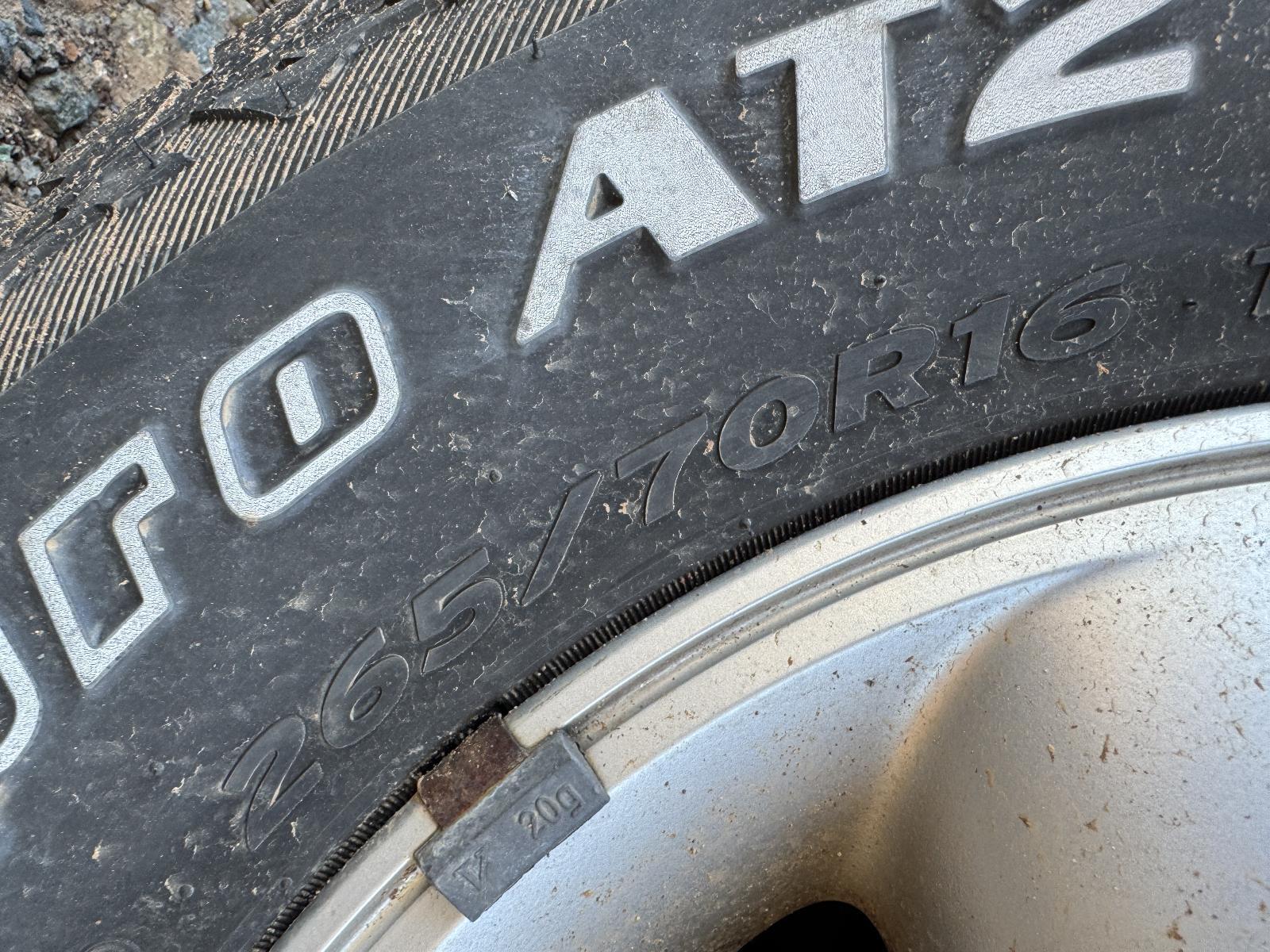 View Auto part Tyre NISSAN NAVARA 2004