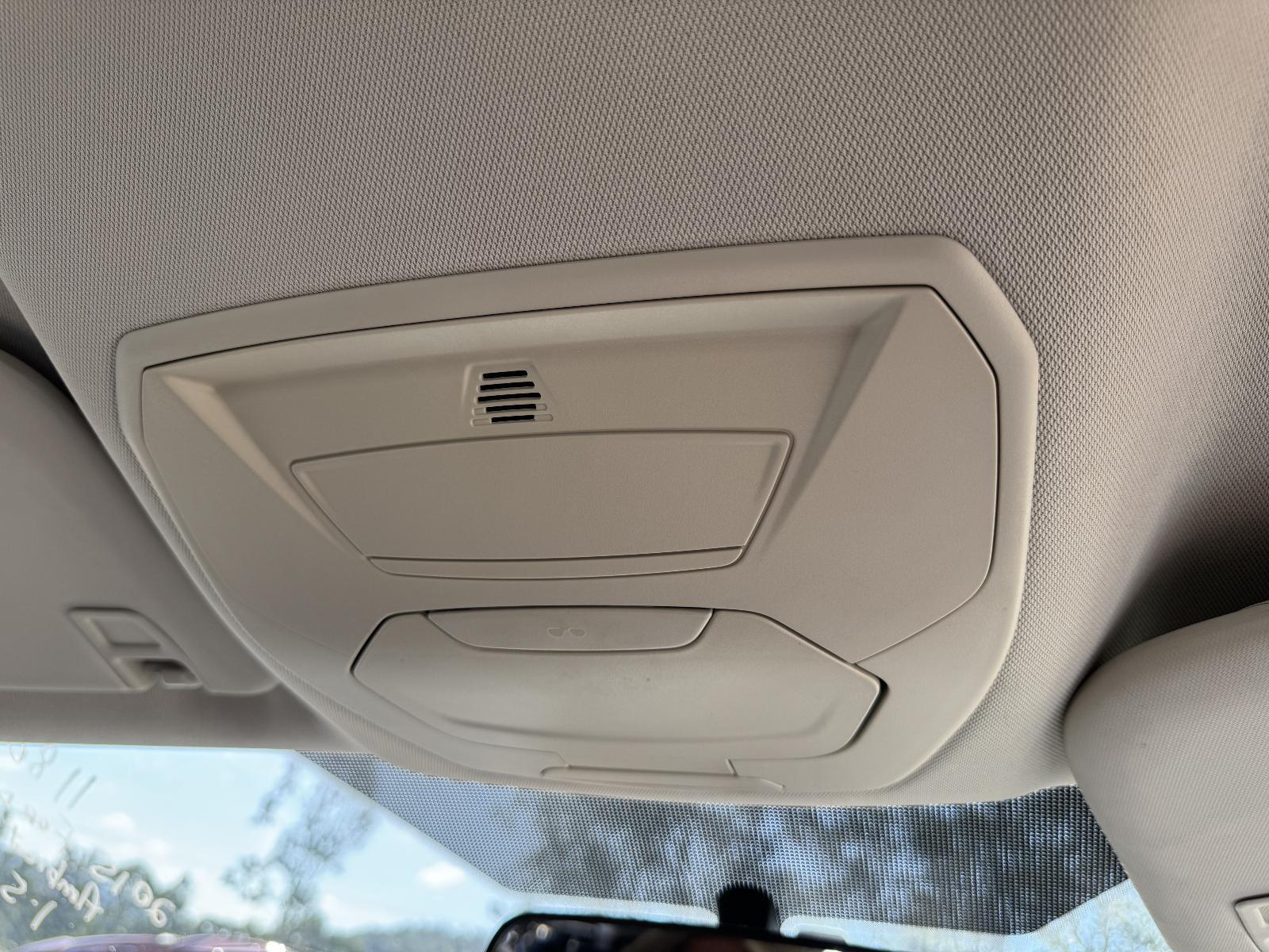 View Auto part Courtesy Light FORD KUGA 2015