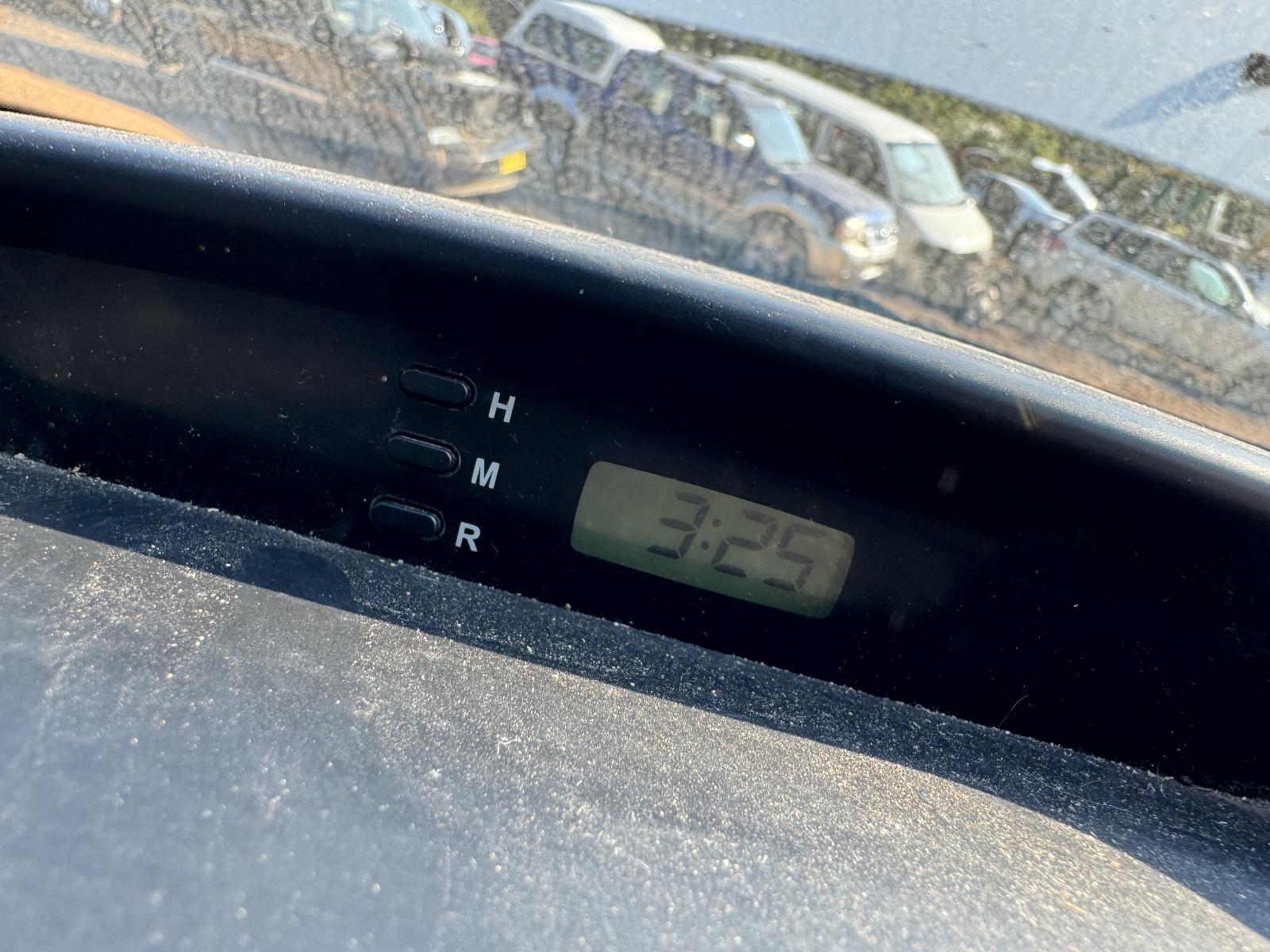 View Auto part Clock KIA CARNIVAL/GRAND CARNIVAL 2010