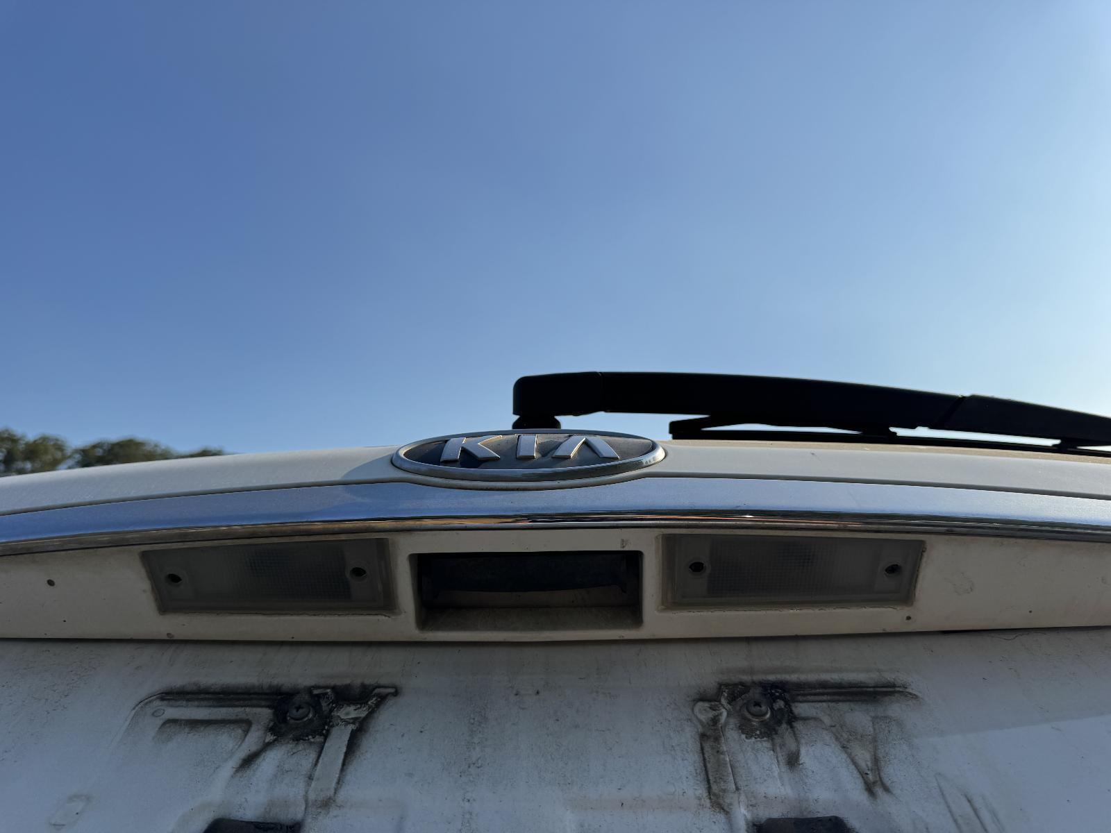 View Auto part Number Plate Lamp KIA CARNIVAL/GRAND CARNIVAL 2010