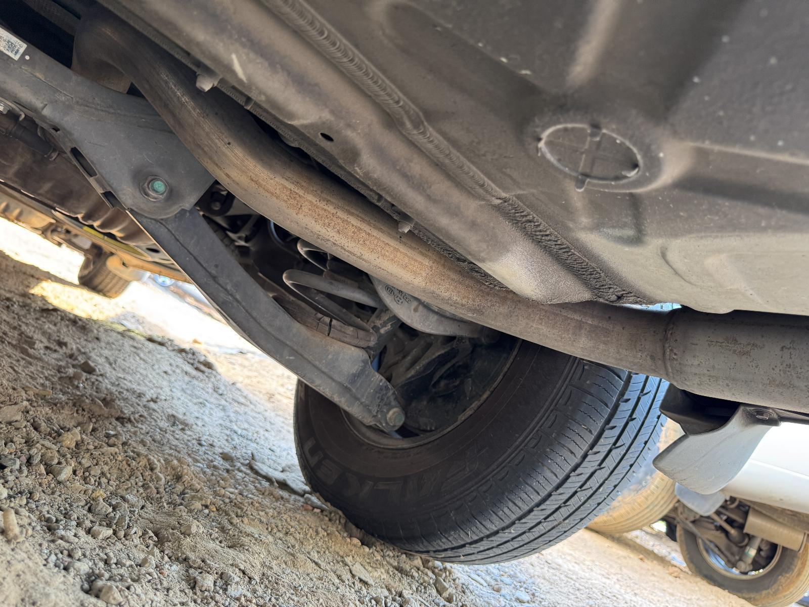 View Auto part Right Rear Trailing Arm KIA CARNIVAL/GRAND CARNIVAL 2010