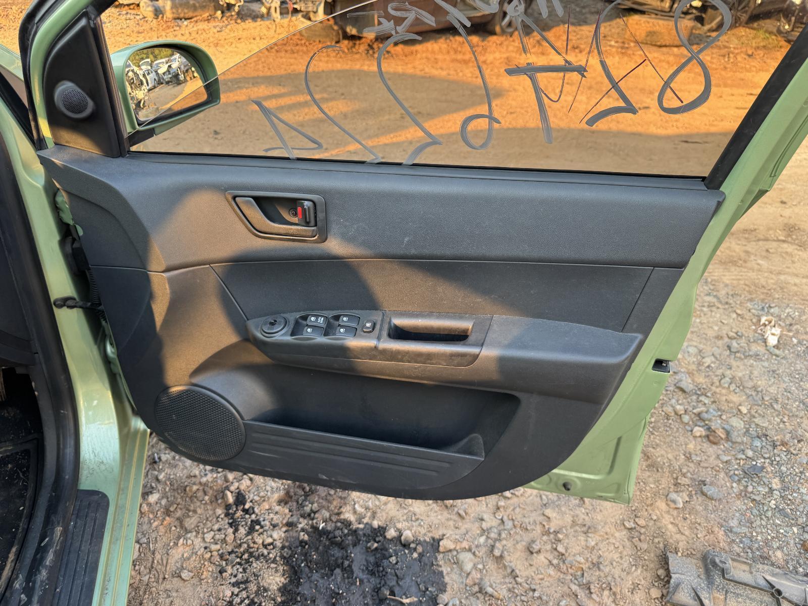 View Auto part Right Front Window Reg/Motor HYUNDAI GETZ 2010