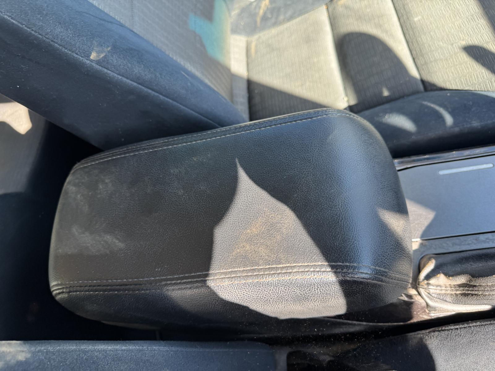 View Auto part Console FORD ESCAPE 2010