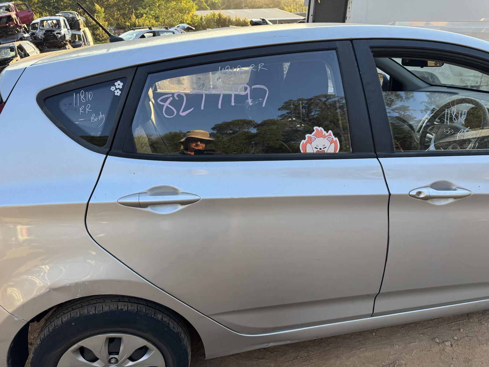 View Auto part RIGHT_REAR_DOOR_SLIDING HYUNDAI ACCENT 2014