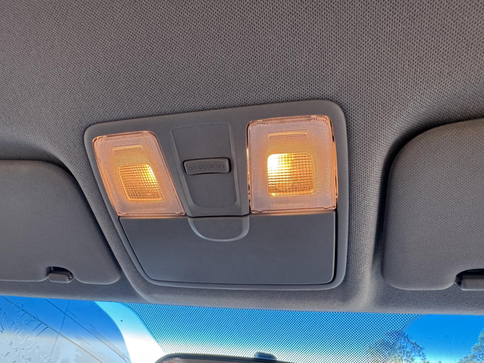 View Auto part Courtesy Light HYUNDAI ACCENT 2014