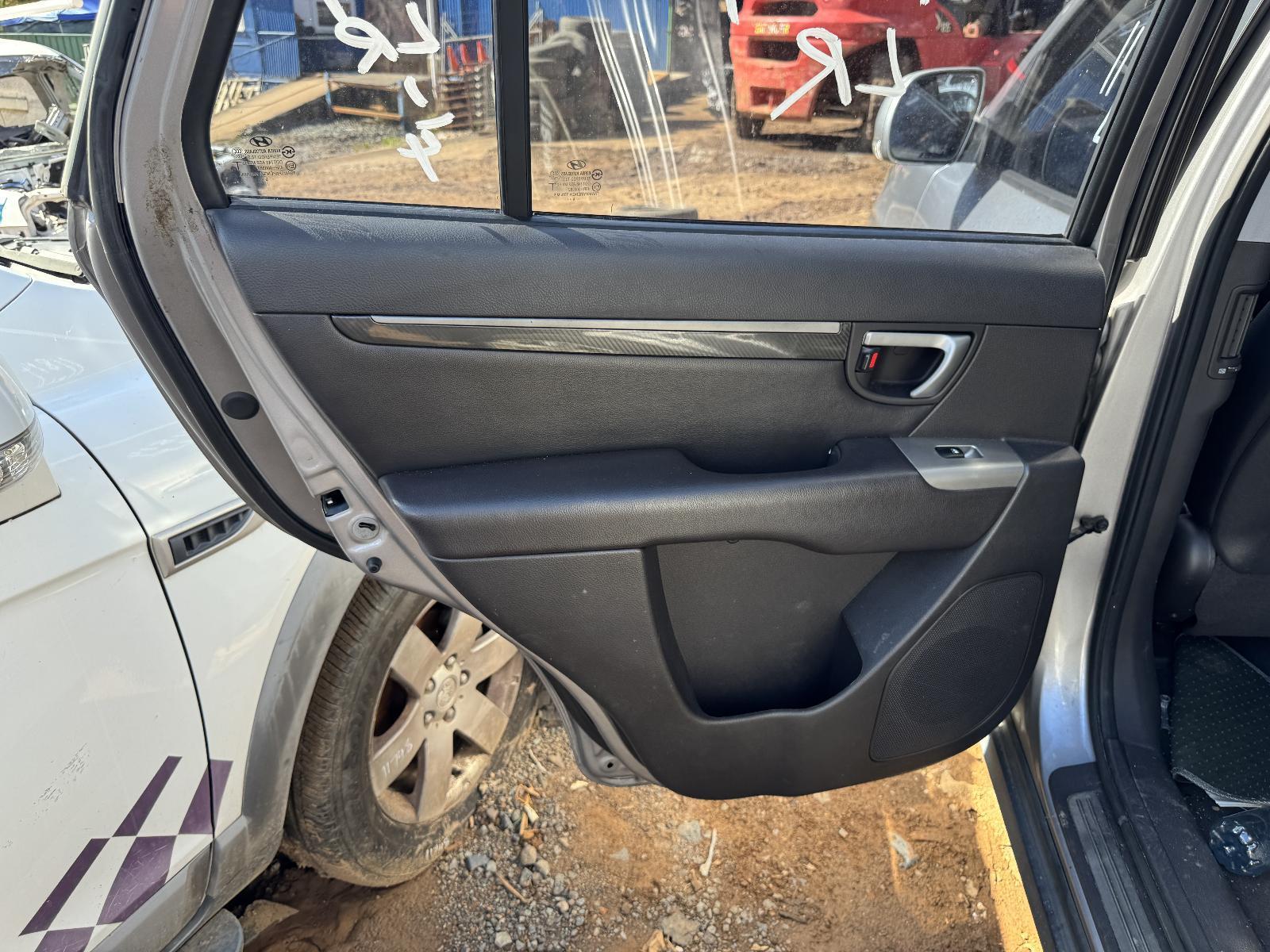 View Auto part Door Trim HYUNDAI SANTA FE 2009