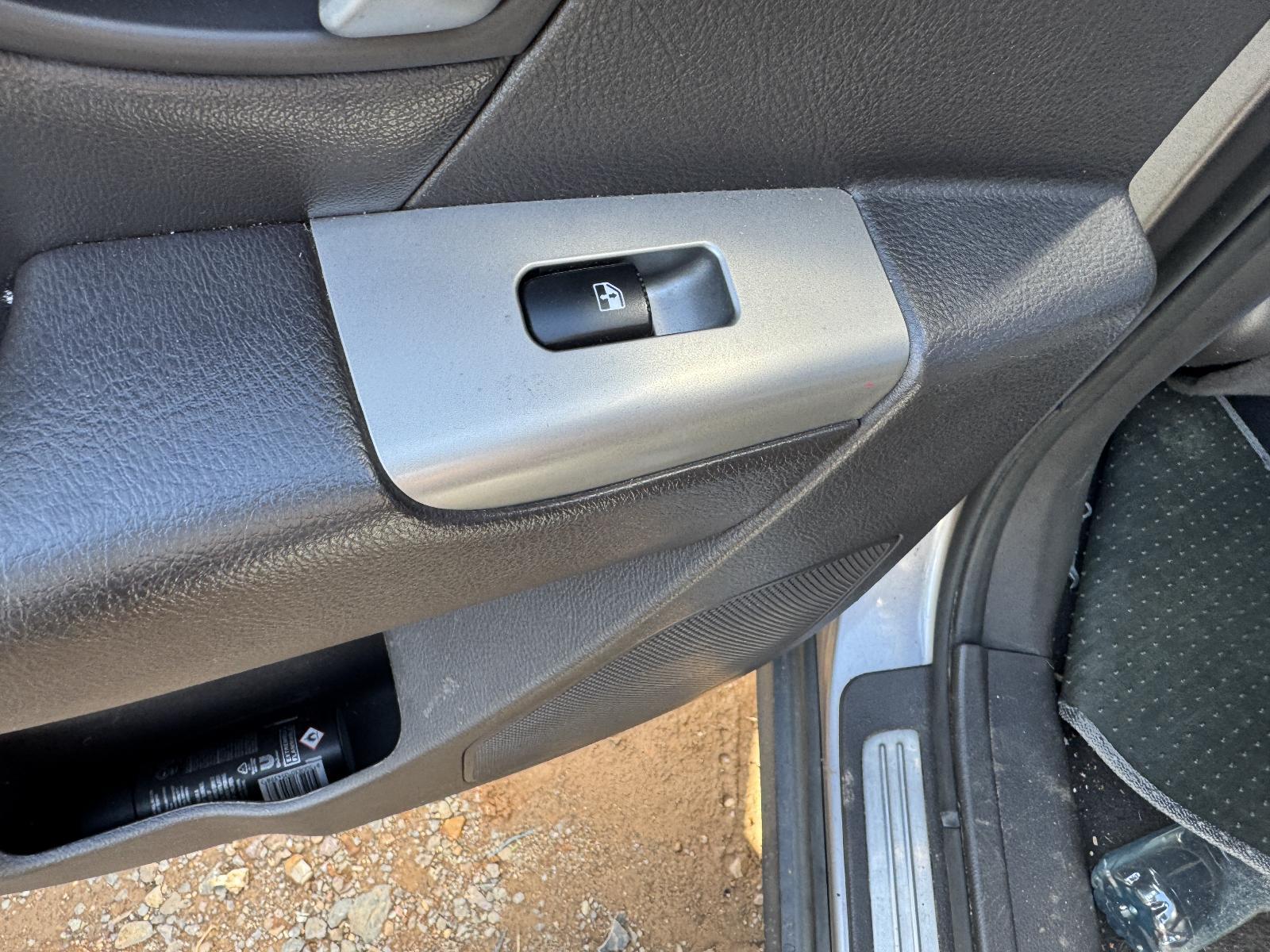 View Auto part Pwr Dr Wind Switch HYUNDAI SANTA FE 2009