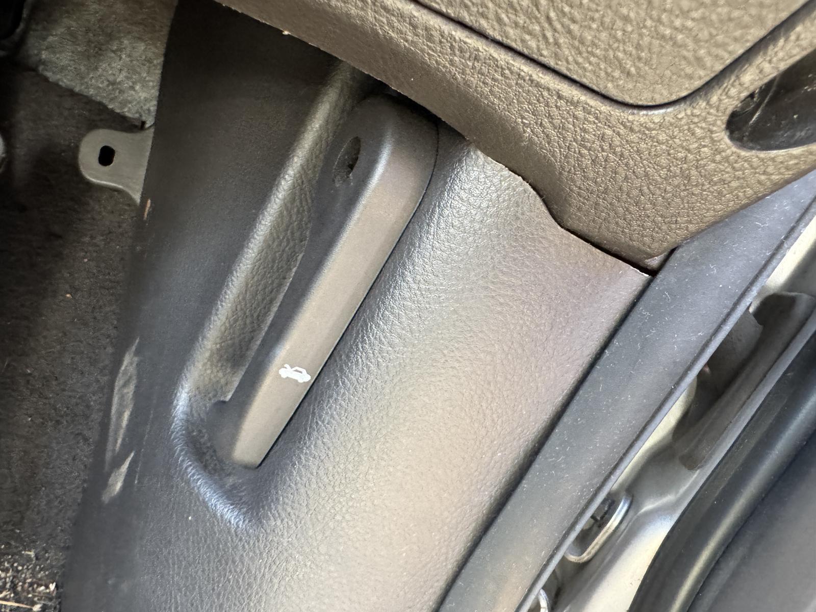 View Auto part Bonnet Release HYUNDAI SANTA FE 2009