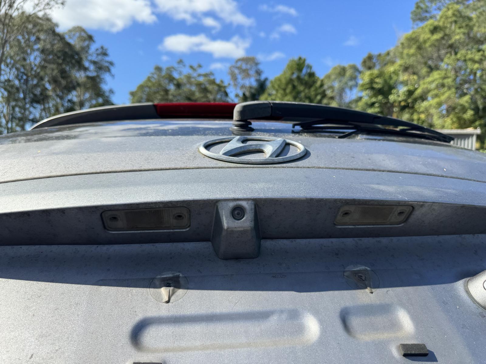 View Auto part Number Plate Lamp HYUNDAI SANTA FE 2009