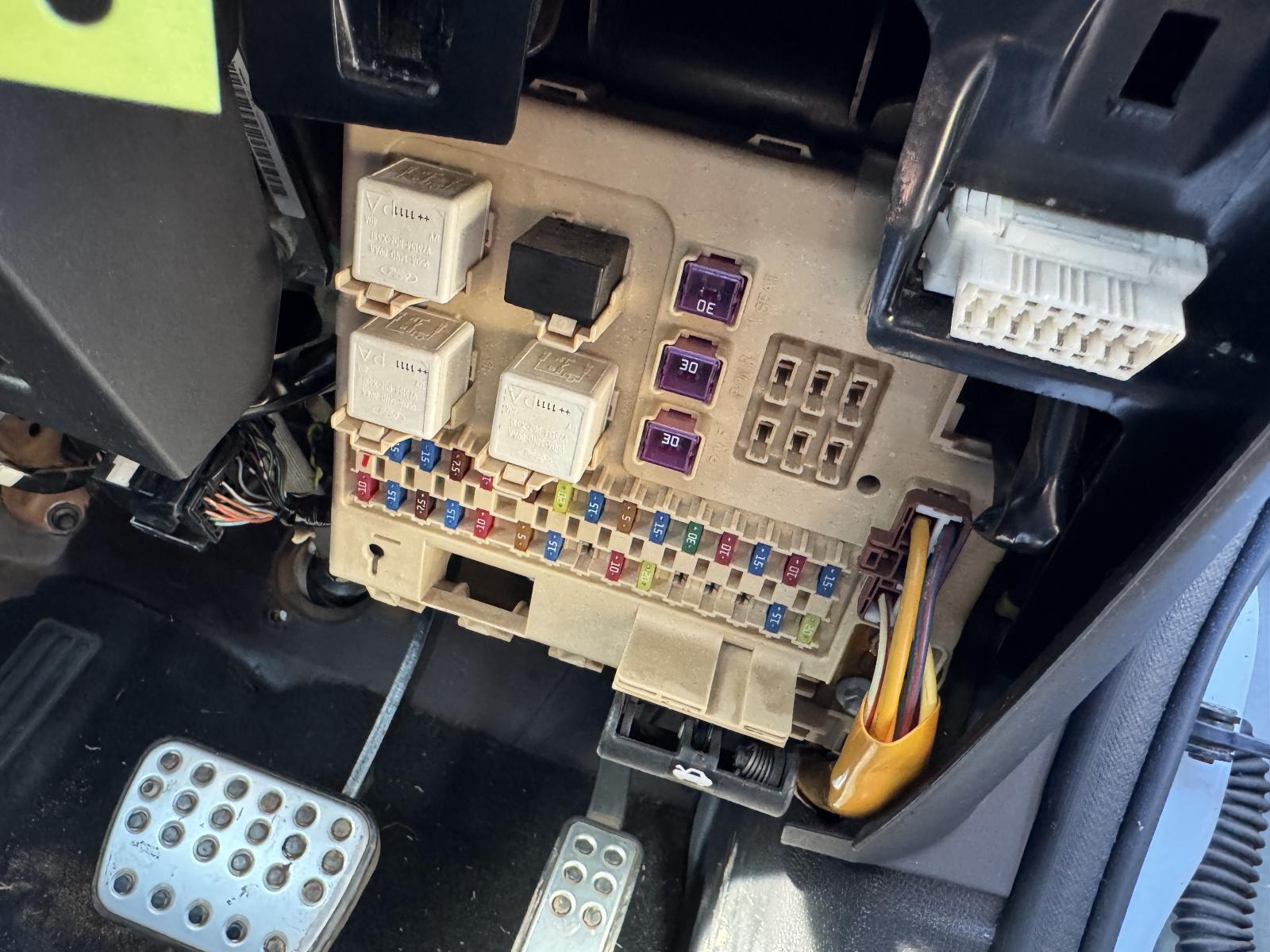 View Auto part Fuse Box FORD FALCON 2011