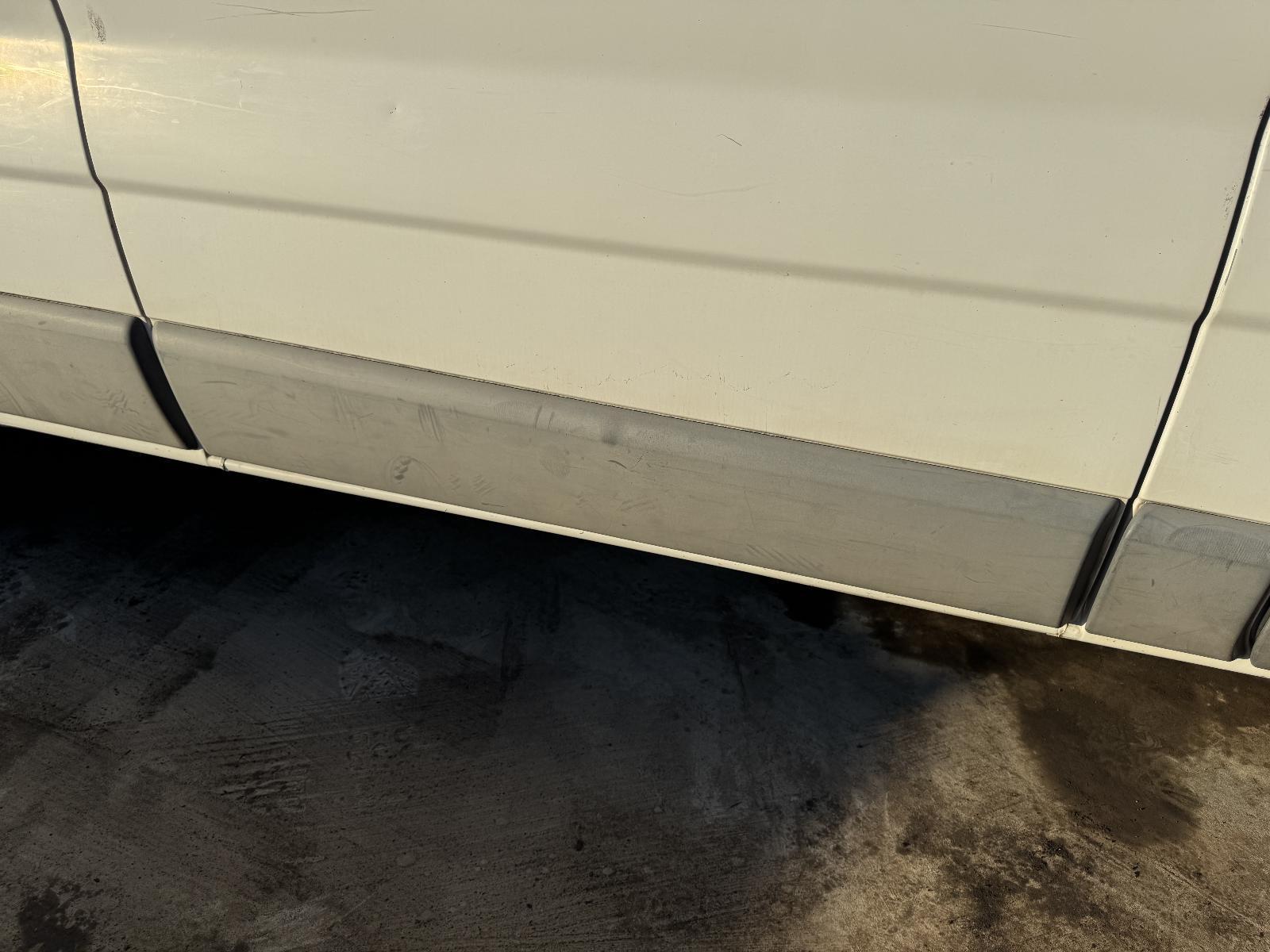 View Auto part Body/Door Mould RENAULT TRAFIC 2013