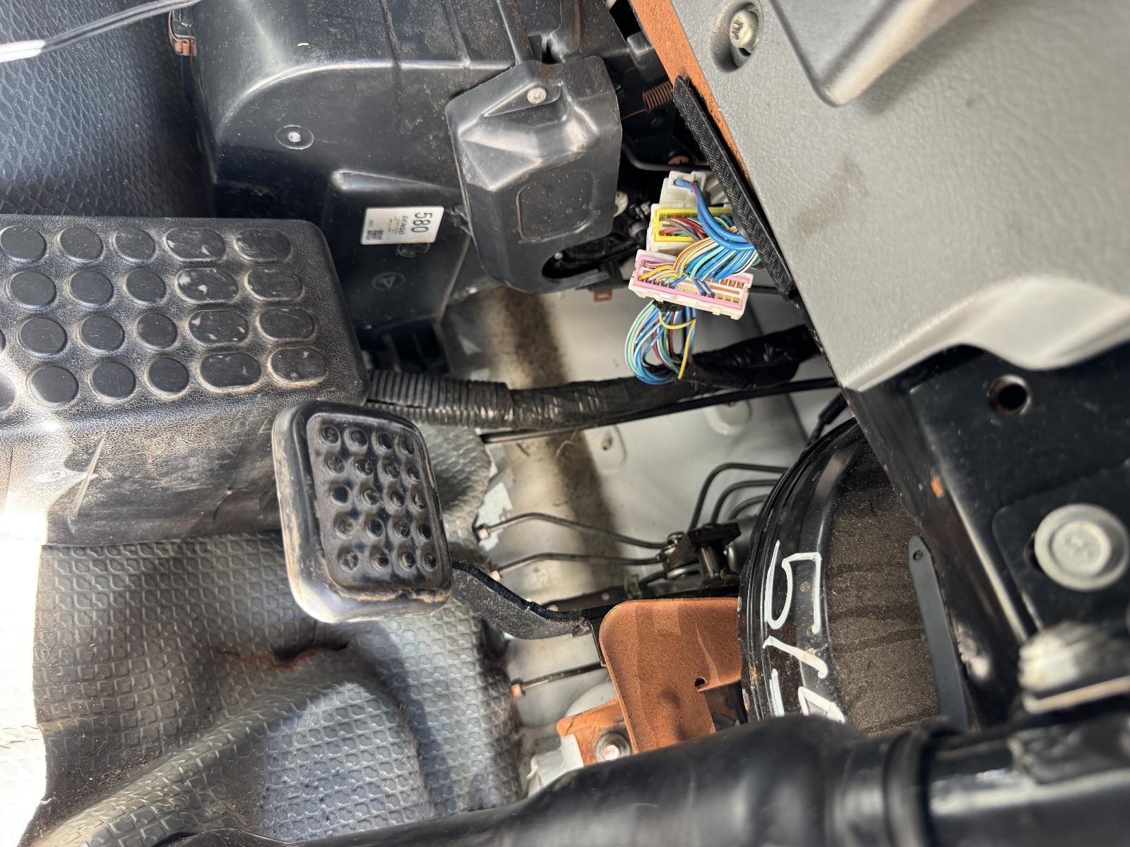 View Auto part Pedal Assembly MITSUBISHI L300 2007