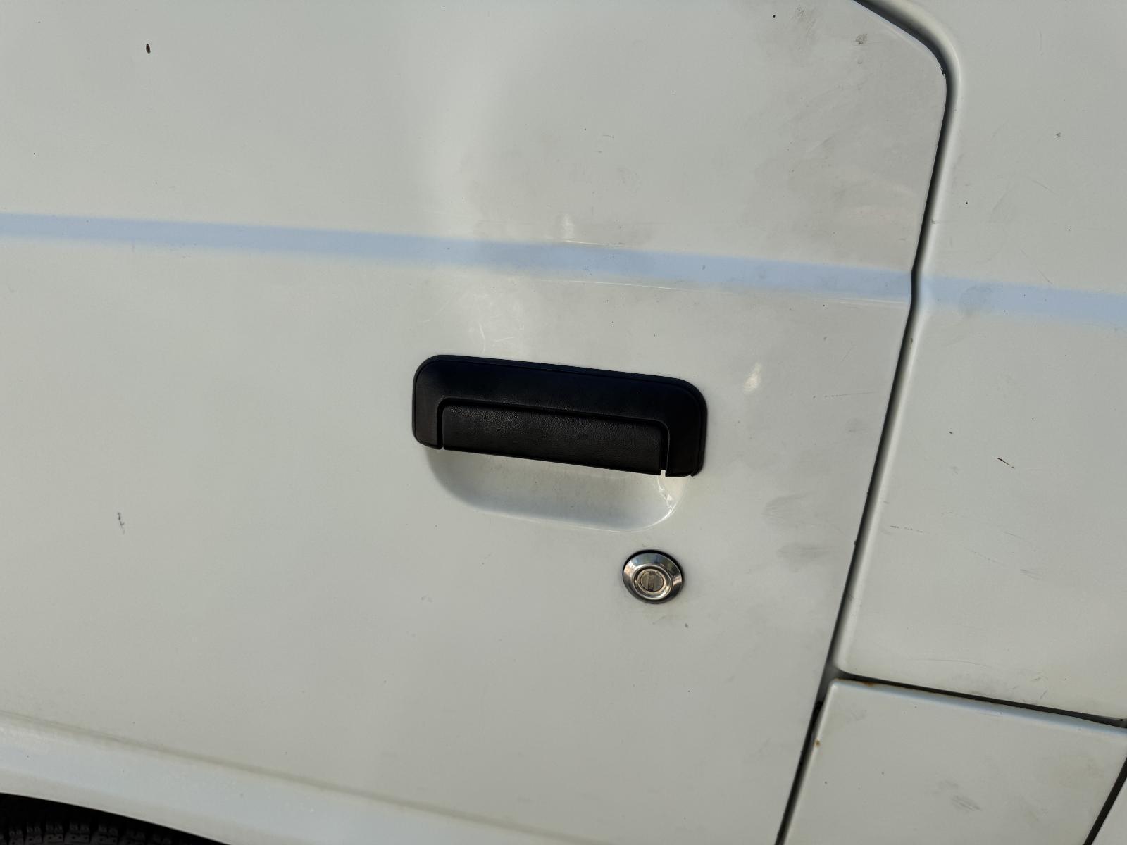 View Auto part Door Handle MITSUBISHI L300 2007