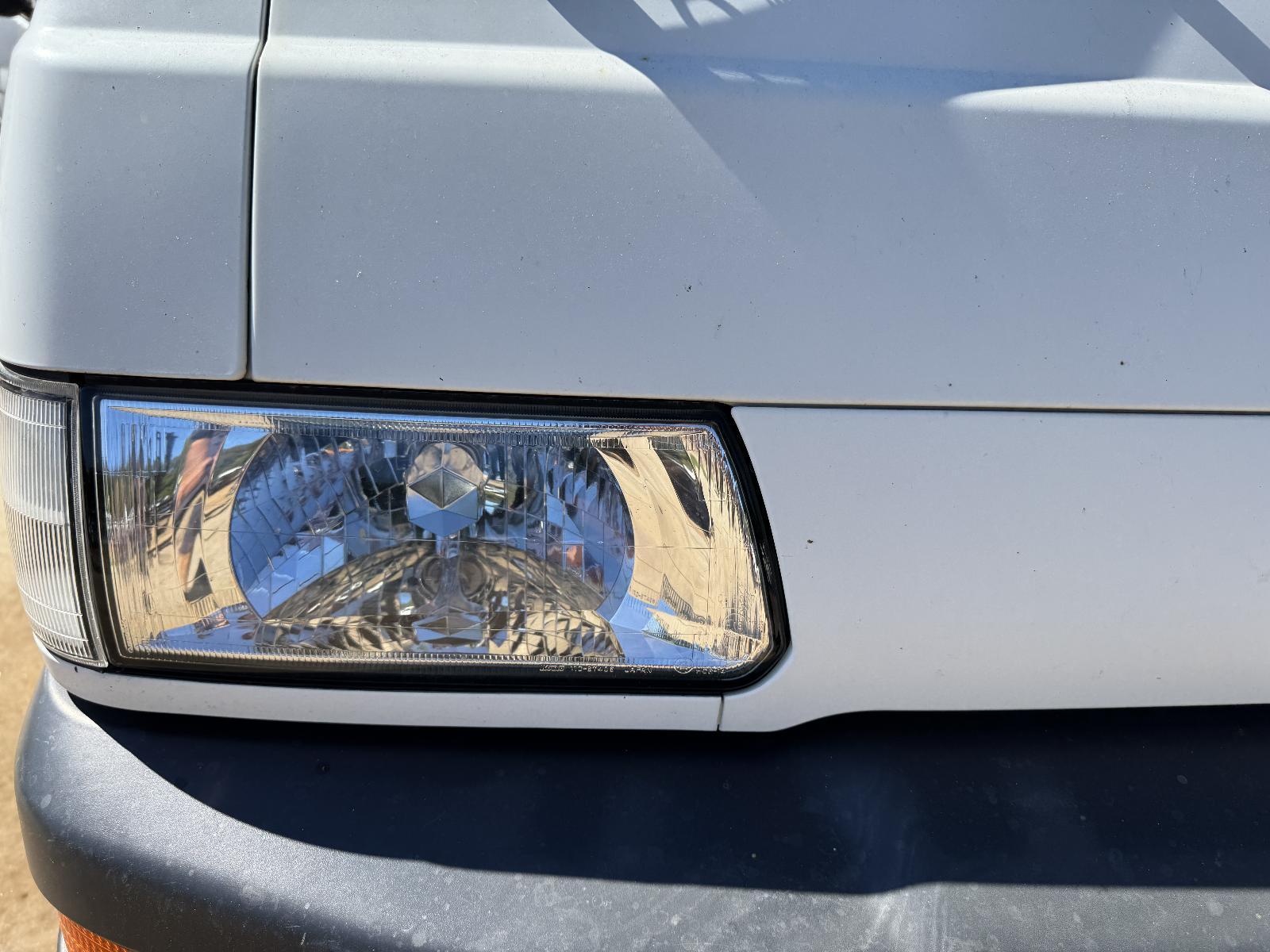 View Auto part Right Headlamp MITSUBISHI L300 2007