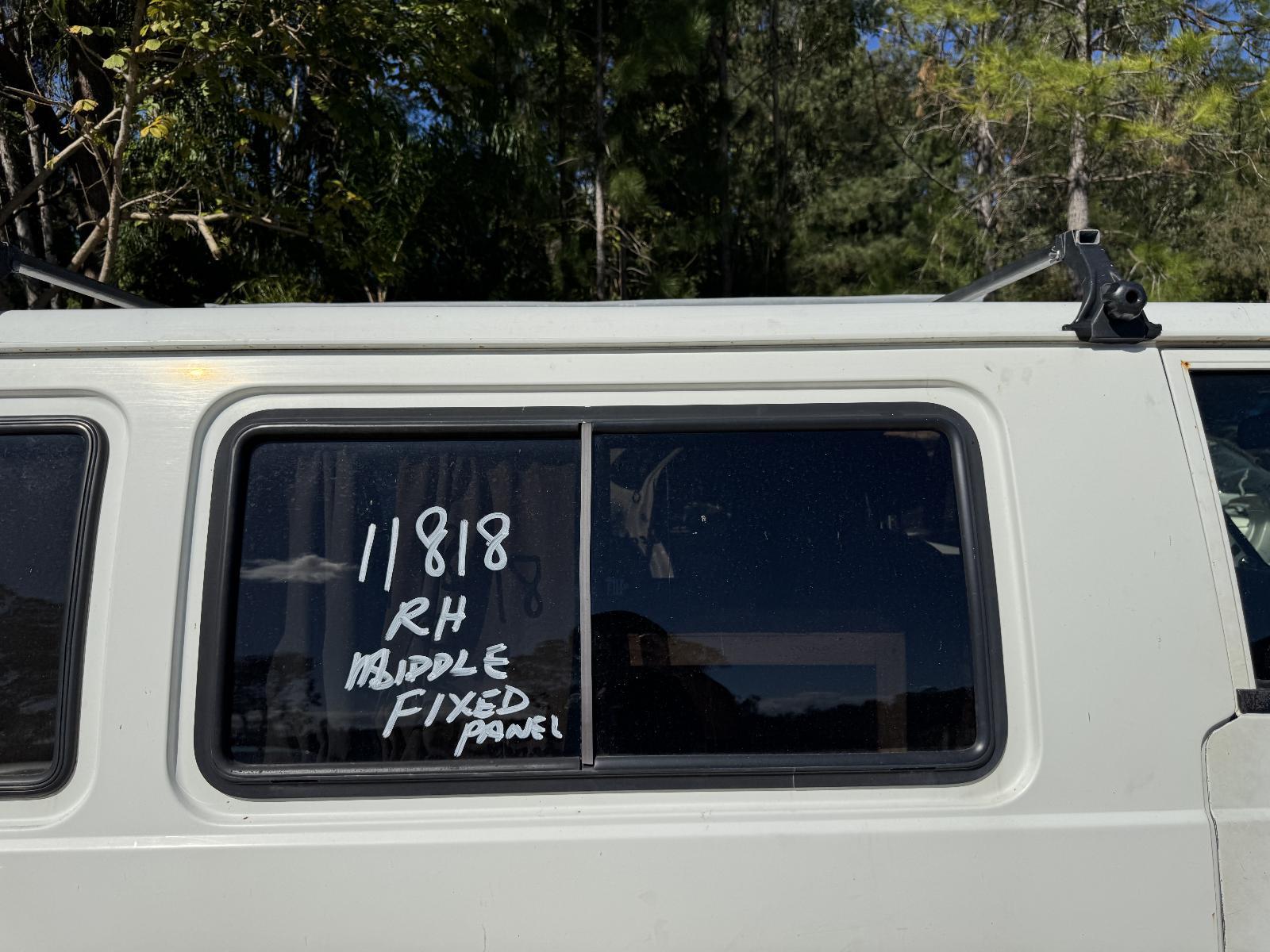 View Auto part Right Rear Side Glass MITSUBISHI L300 2007