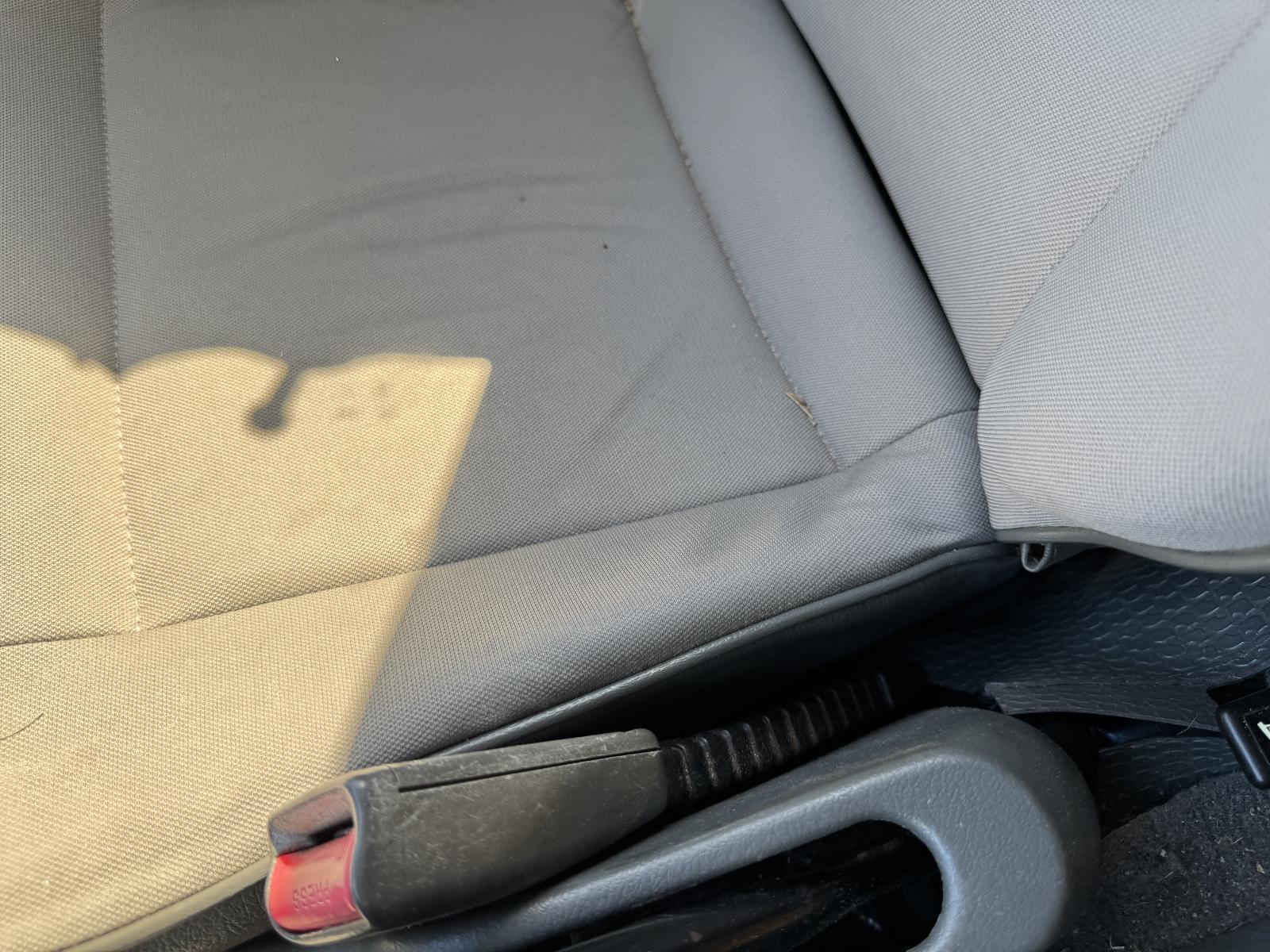 View Auto part Seatbelt/Stalk MITSUBISHI L300 2007
