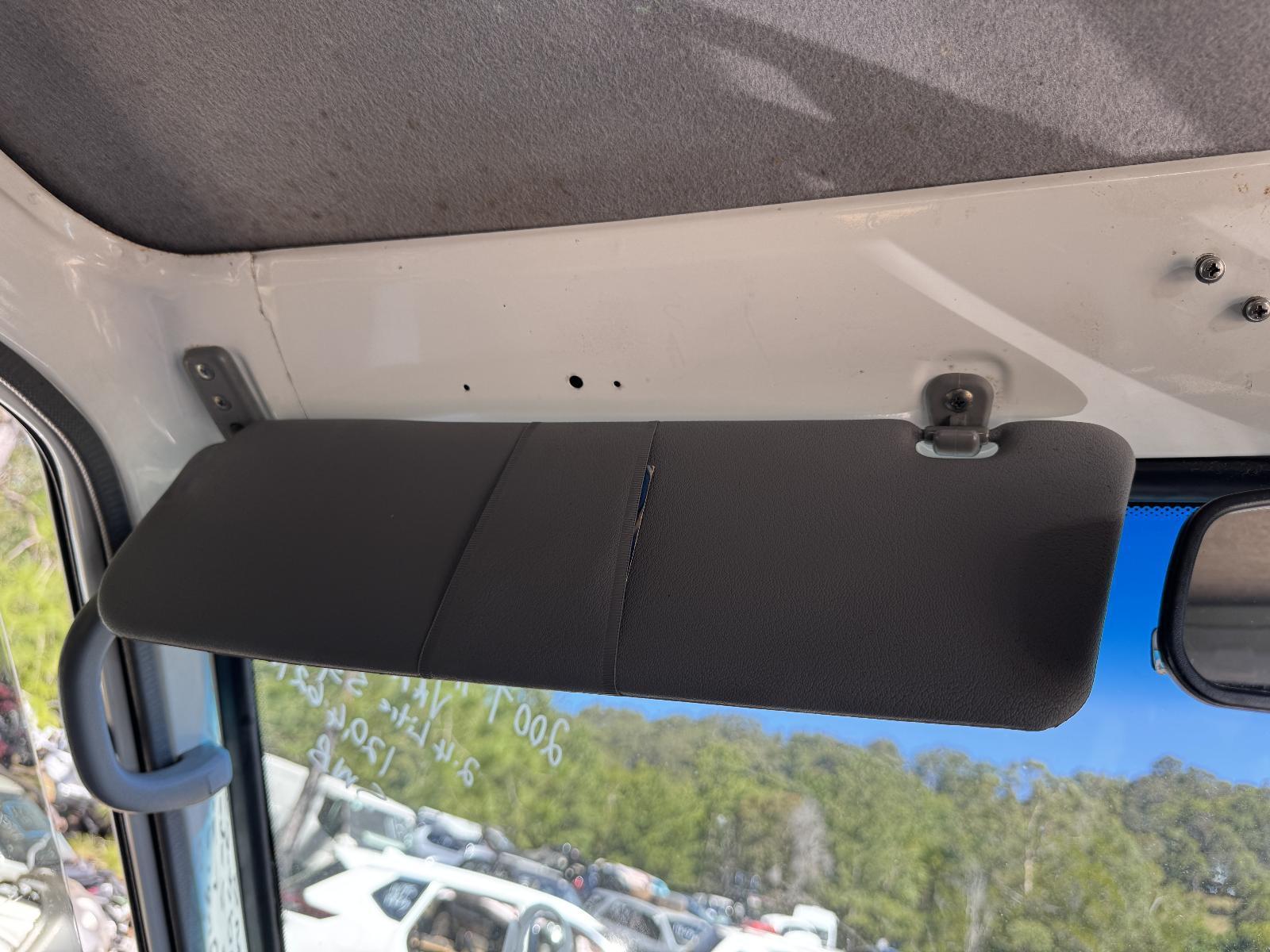View Auto part Sunvisor MITSUBISHI L300 2007
