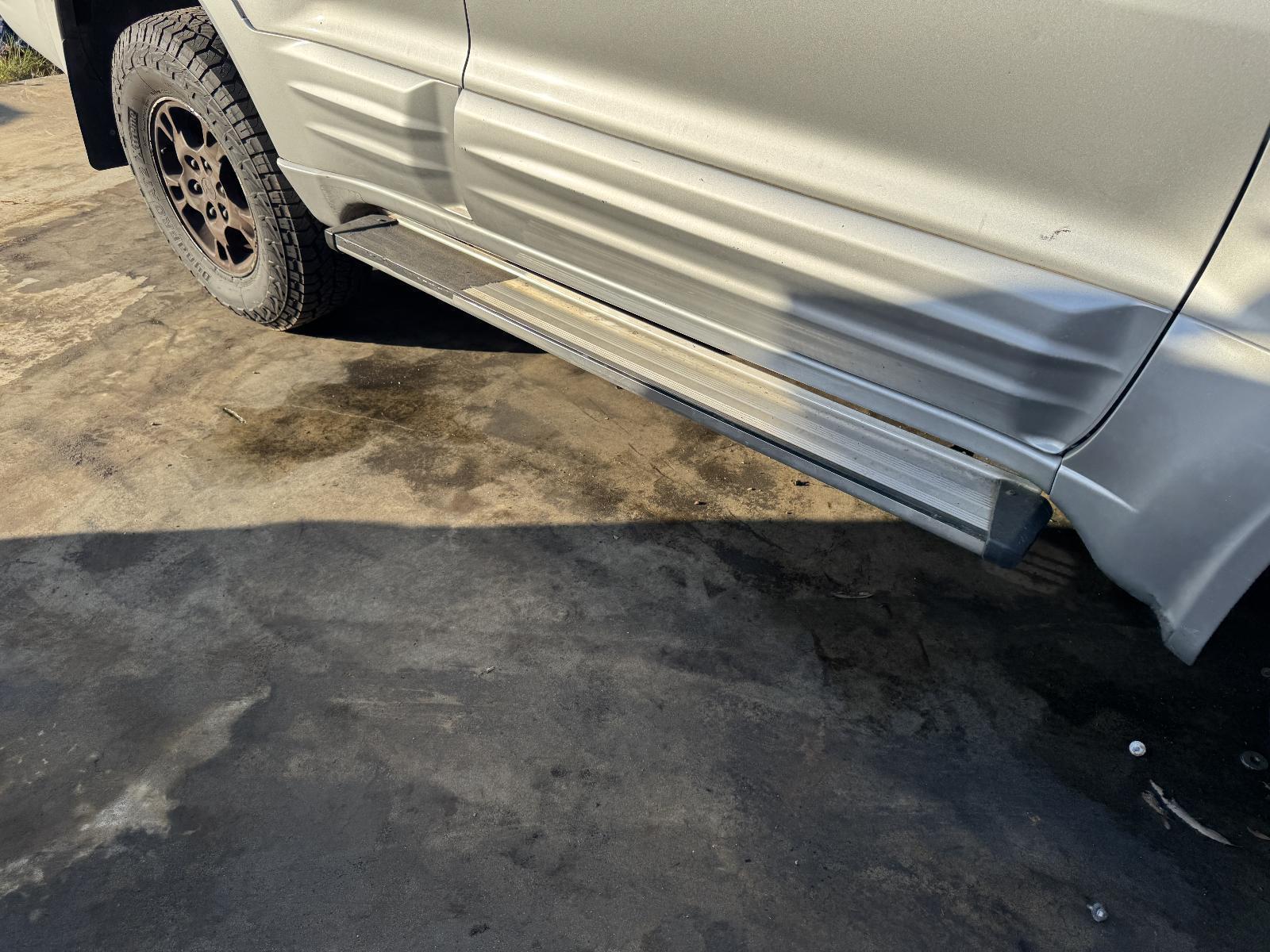 View Auto part Side Step/Skirt MITSUBISHI PAJERO 2002