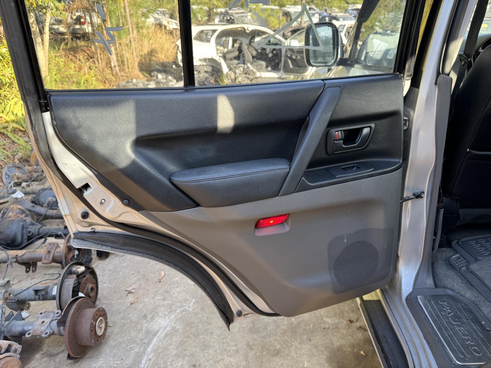View Auto part Door Trim MITSUBISHI PAJERO 2002