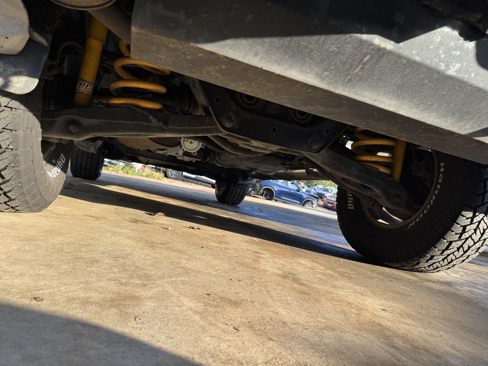 View Auto part Shock Absorber MITSUBISHI PAJERO 2002