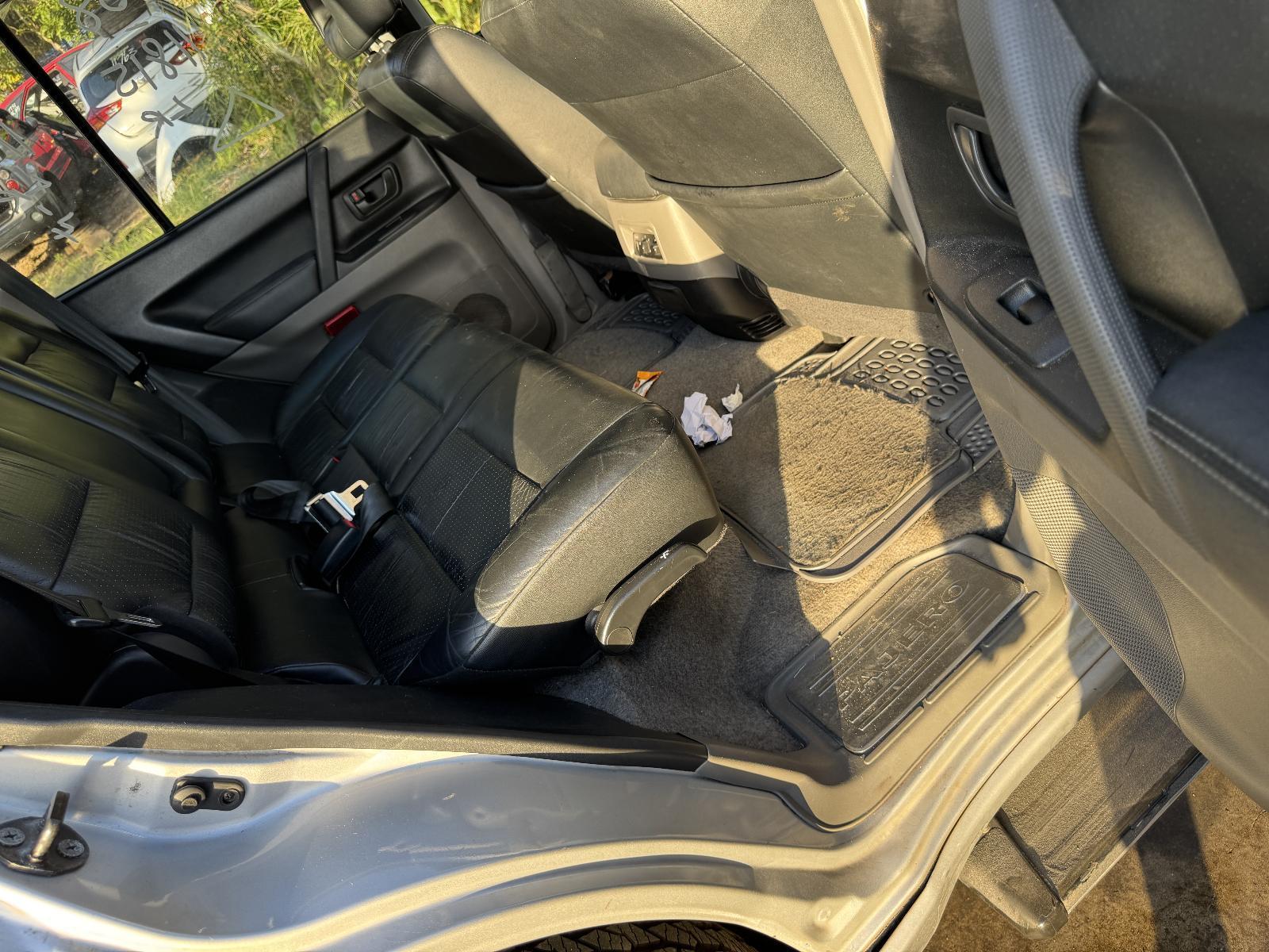 View Auto part Floor Mats MITSUBISHI PAJERO 2002