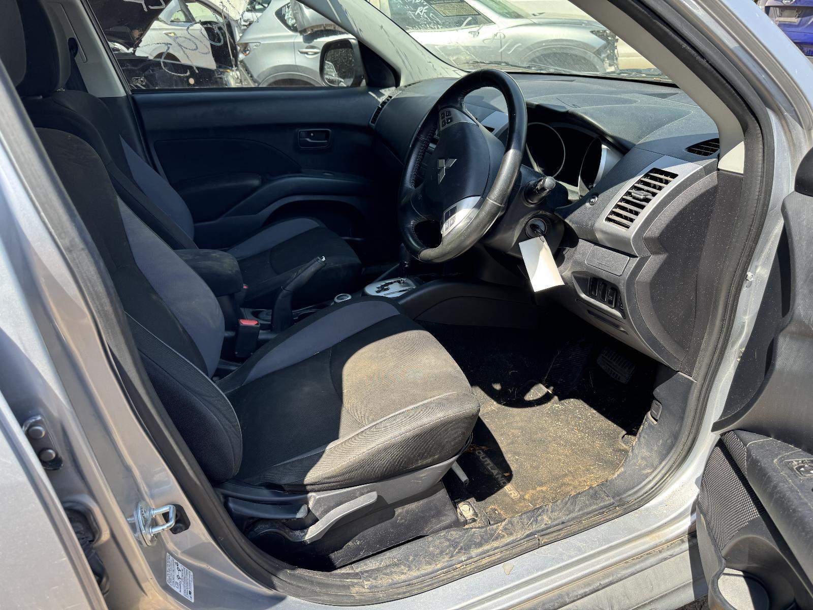 View Auto part SPEAKER MITSUBISHI OUTLANDER 2010