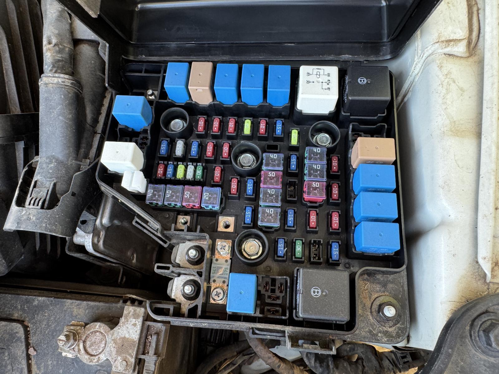 View Auto part Fuse Box HYUNDAI SANTA FE 2011