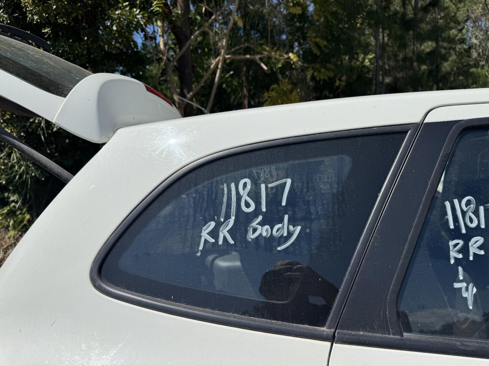 View Auto part Right Rear Side Glass HYUNDAI SANTA FE 2011