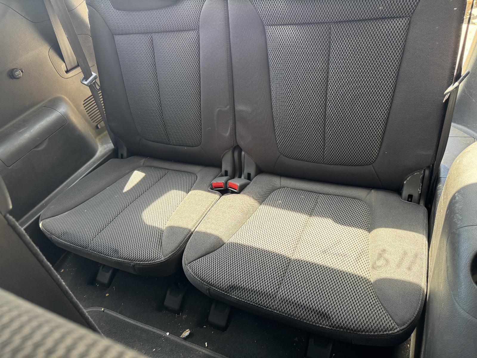 View Auto part 3rd Seat HYUNDAI SANTA FE 2011