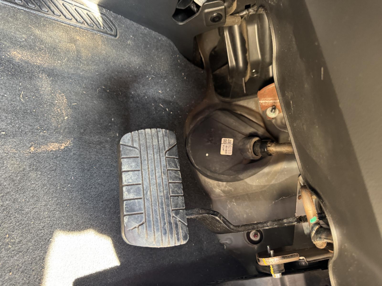 View Auto part Pedal Assembly HOLDEN CAPTIVA 2015