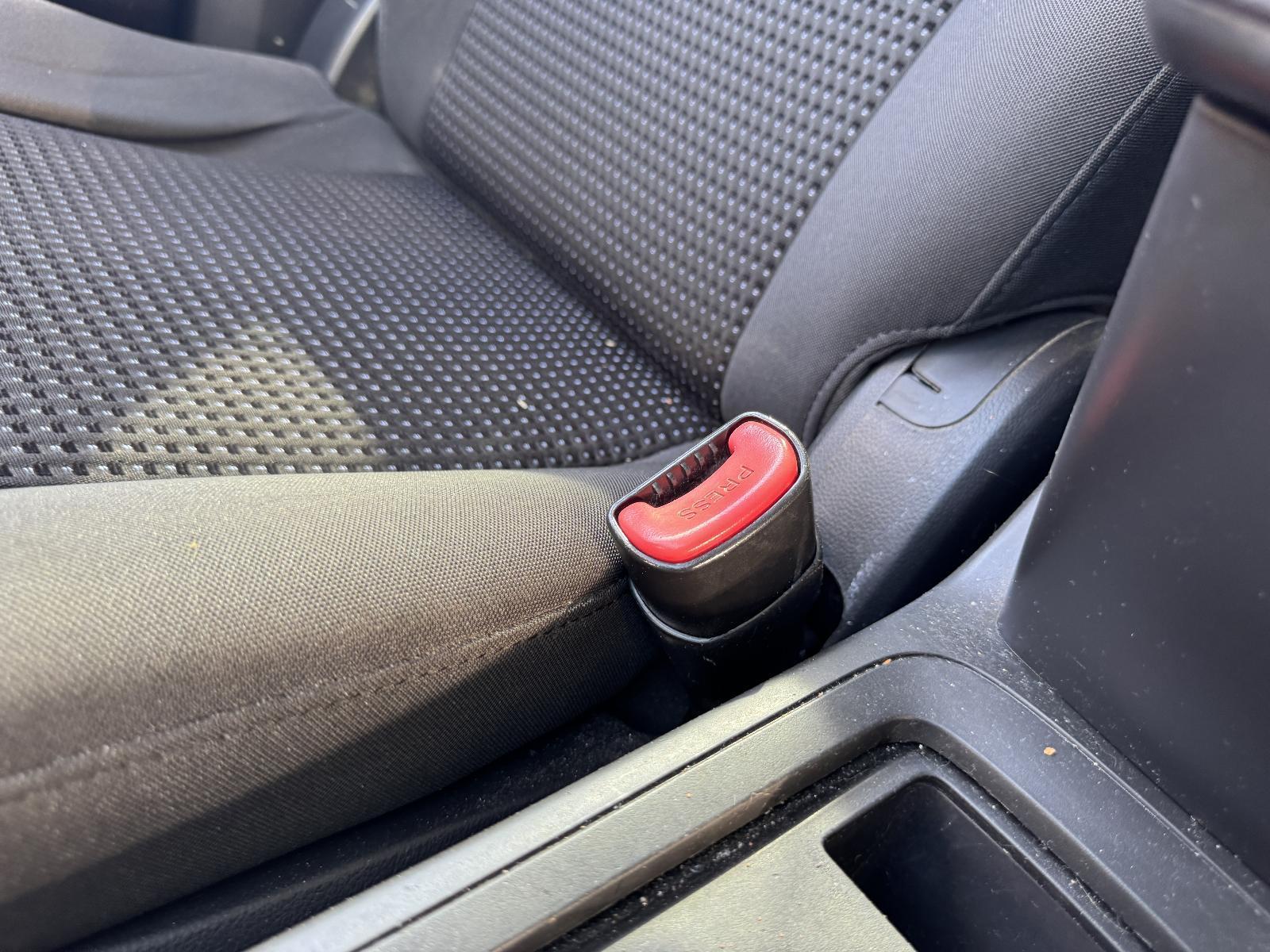 View Auto part Seatbelt/Stalk HOLDEN CAPTIVA 2015